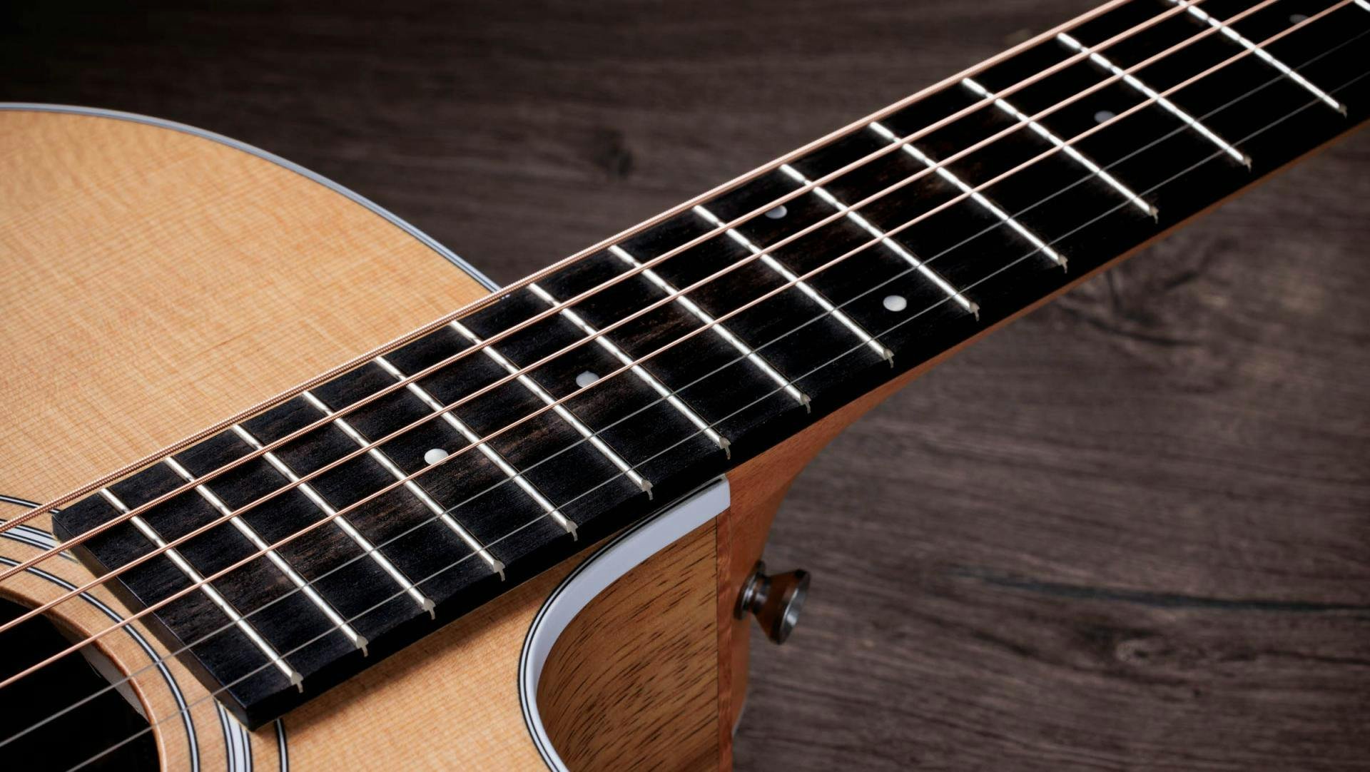 Taylor 214ce-K Electro-Acoustic in Natural - F204002111007891000-Taylor-214ce-K-2211103291-gallery-08-2023.jpg