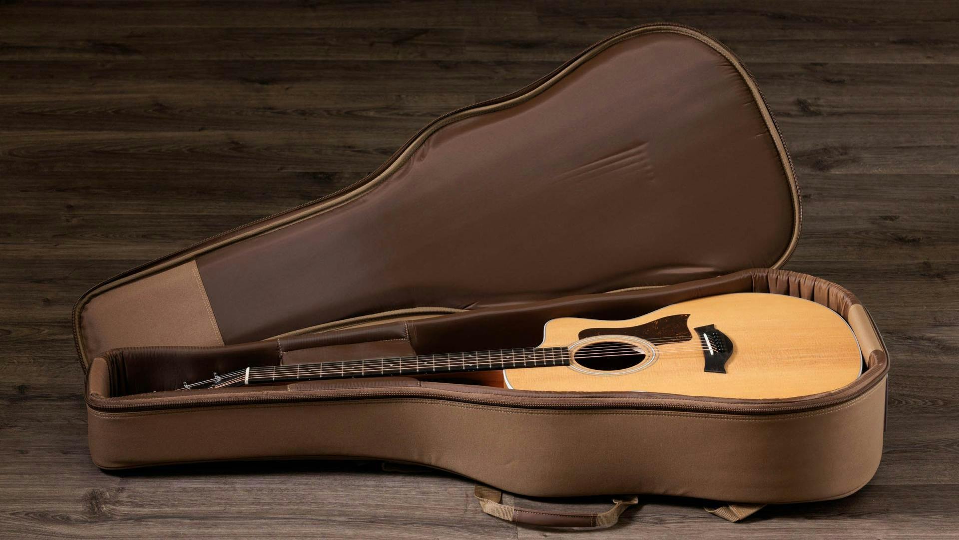 Taylor 214ce-K Electro-Acoustic in Natural - F204002111007891000-Taylor-214ce-K-2211103291-gallery-01-2023.jpg
