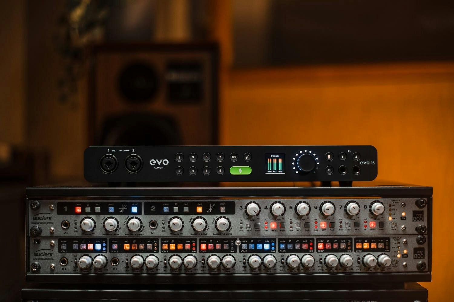 Audient EVO16 with EVO16 Rackmount Kit