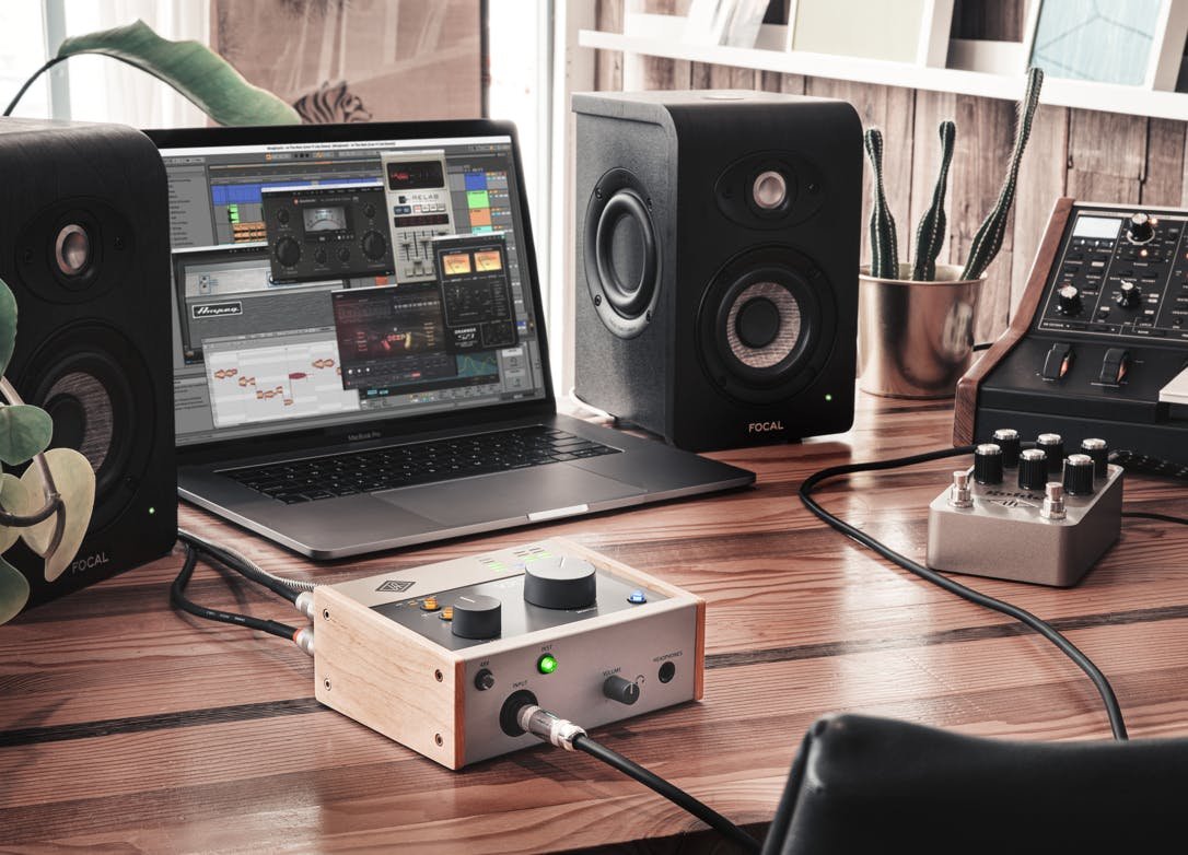 Universal Audio Volt 176 1-in/2-out USB 2.0 Audio Interface - 468055-176 2.jpg