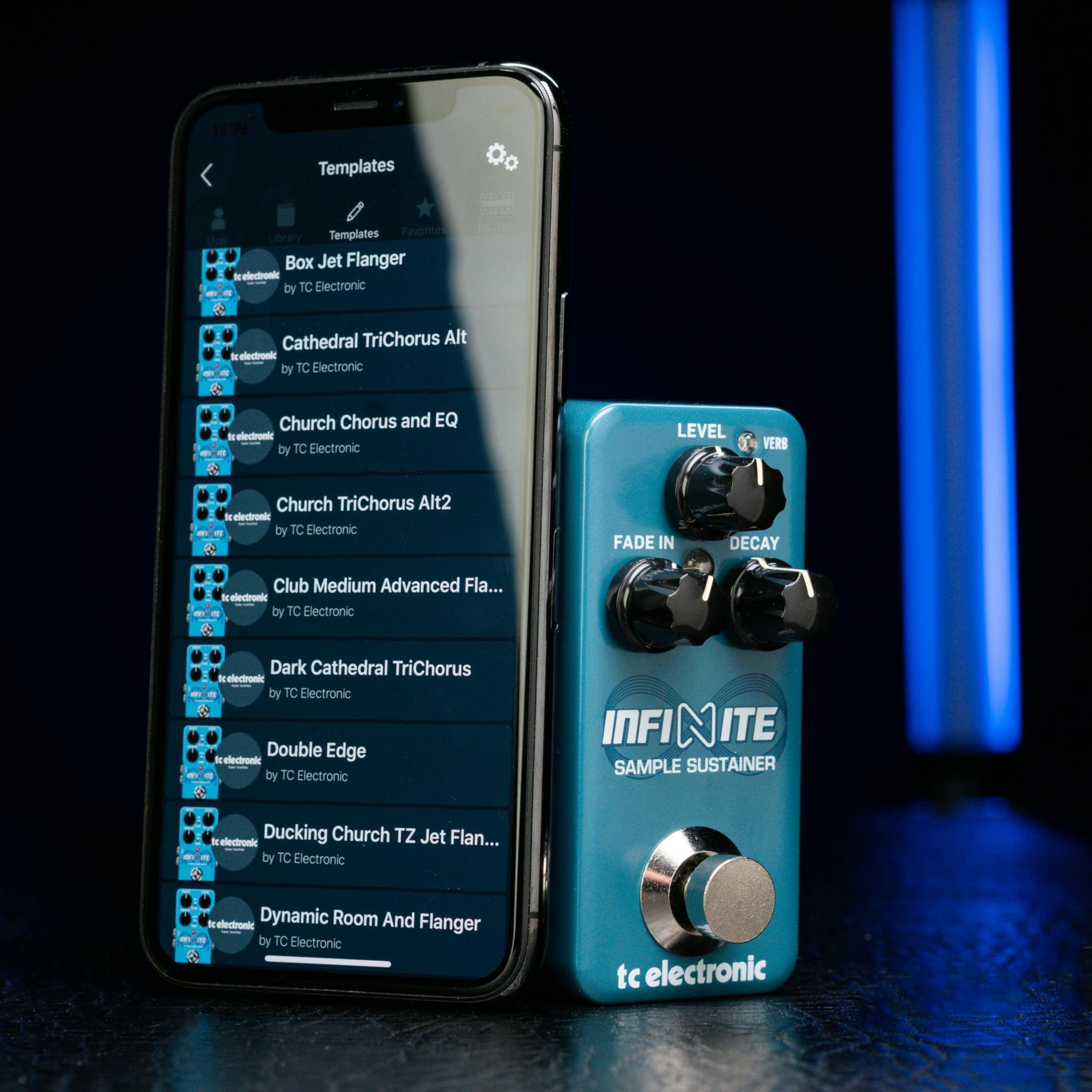 TC Electronic Infinite Mini Sample & Sustain TonePrint Pedal - 000-EBB00-00010-TC-Electronics-Infinite-Mini-Sustainer-Pedal-Blue-App.jpg