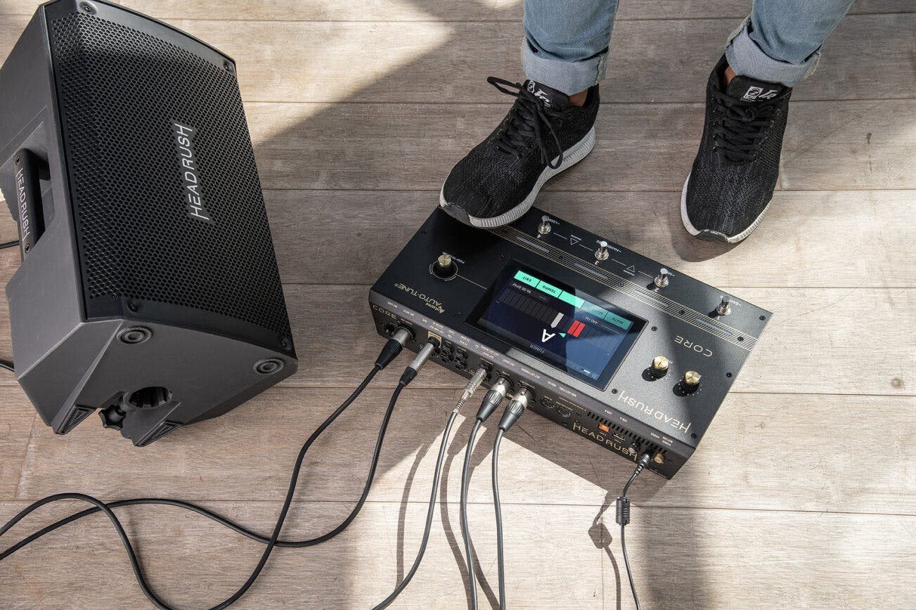 HeadRush Core Guitar FX Amp Modeler and Vocal Processor - HEADRUSHCORE-Headruch-Core-FX-Modeller-Amp-Vocal-Processor-Lifestyle-1.jpg