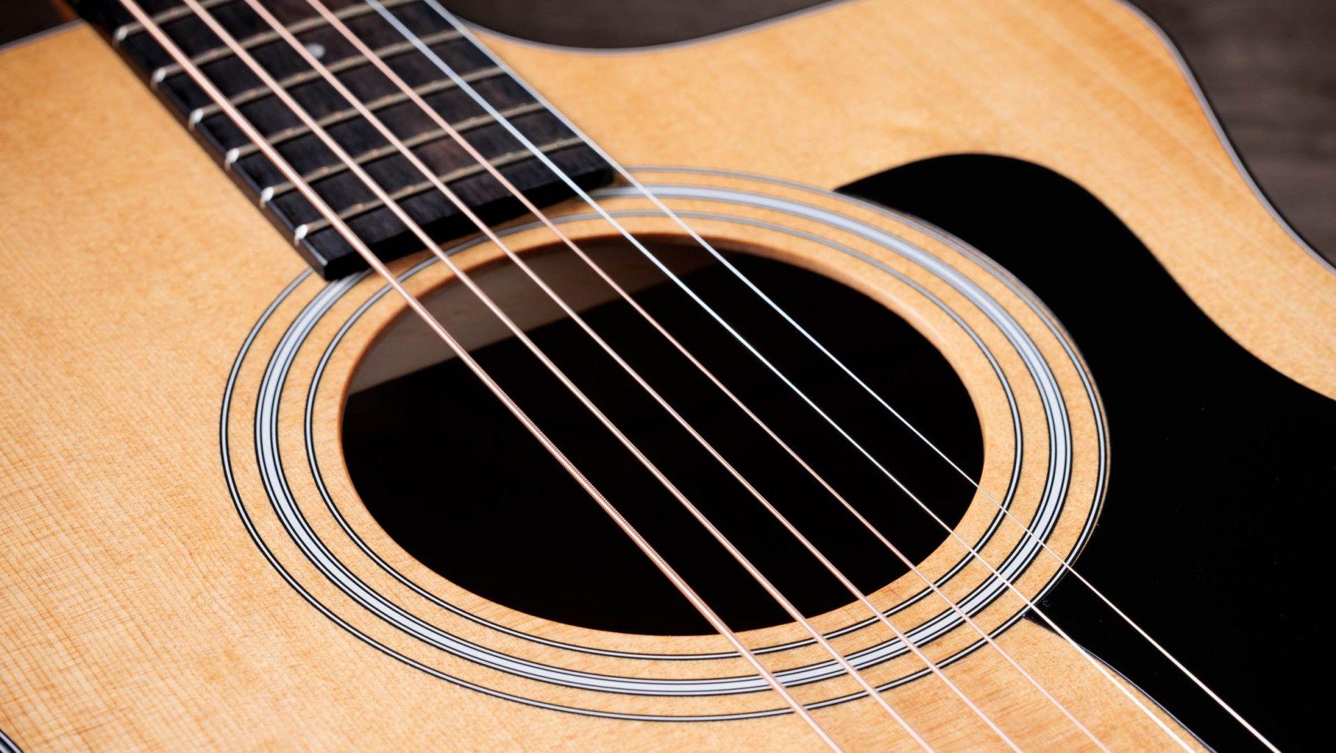 Taylor 114ce Grand Auditorium Acoustic Guitar in Natural - Taylor-114ce-(C-Class)-2210243411-gallery-07-2023.jpg