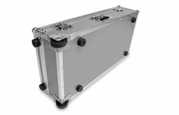 Pedaltrain Classic Pro 5 Rail 32x16 Pedalboard with Tour Grade Case - 452272-novo-32-with-wheeled-tour-case-pedal-boards-pt-n32-tcw-pedaltrain-9_700x450.jpg