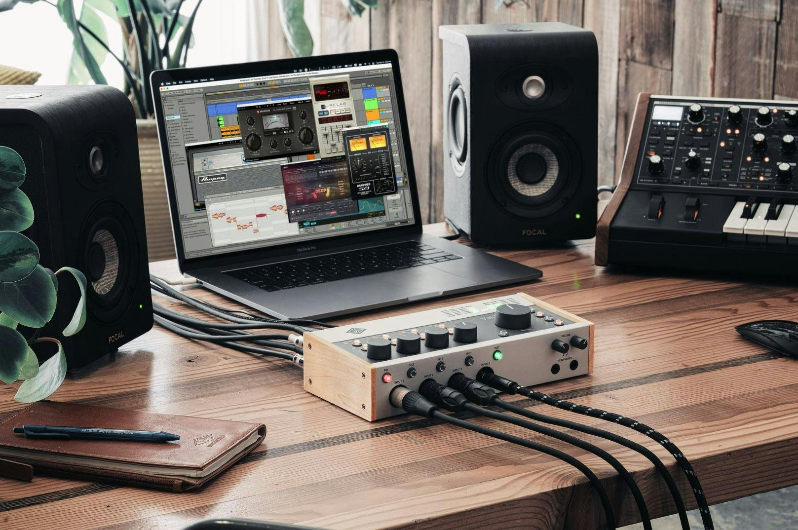 Universal Audio Volt 476P 4-in/4-out USB 2.0 Audio Interface - 531176-p.jpg