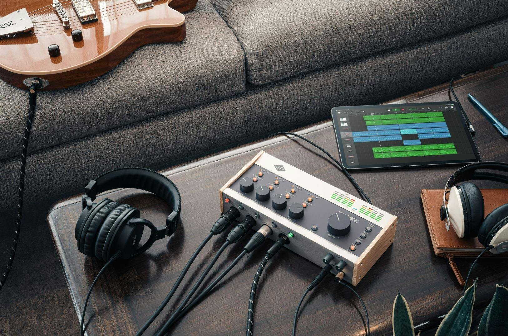Universal Audio Volt 476P 4-in/4-out USB 2.0 Audio Interface - 531177-p p.jpg