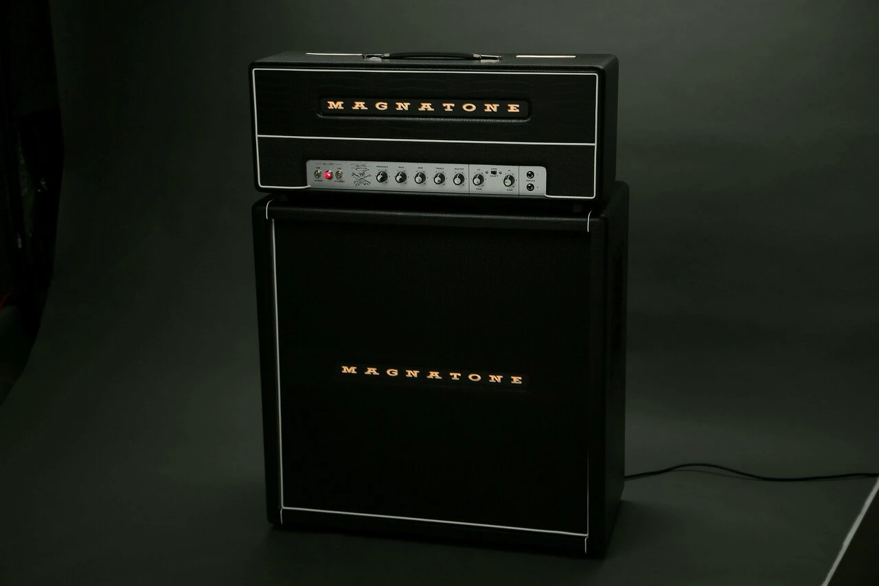 Magnatone Slash Signature 4x12 Cab Celestion Blackout Edition - SL-412BK-slash-blackout-1.jpg