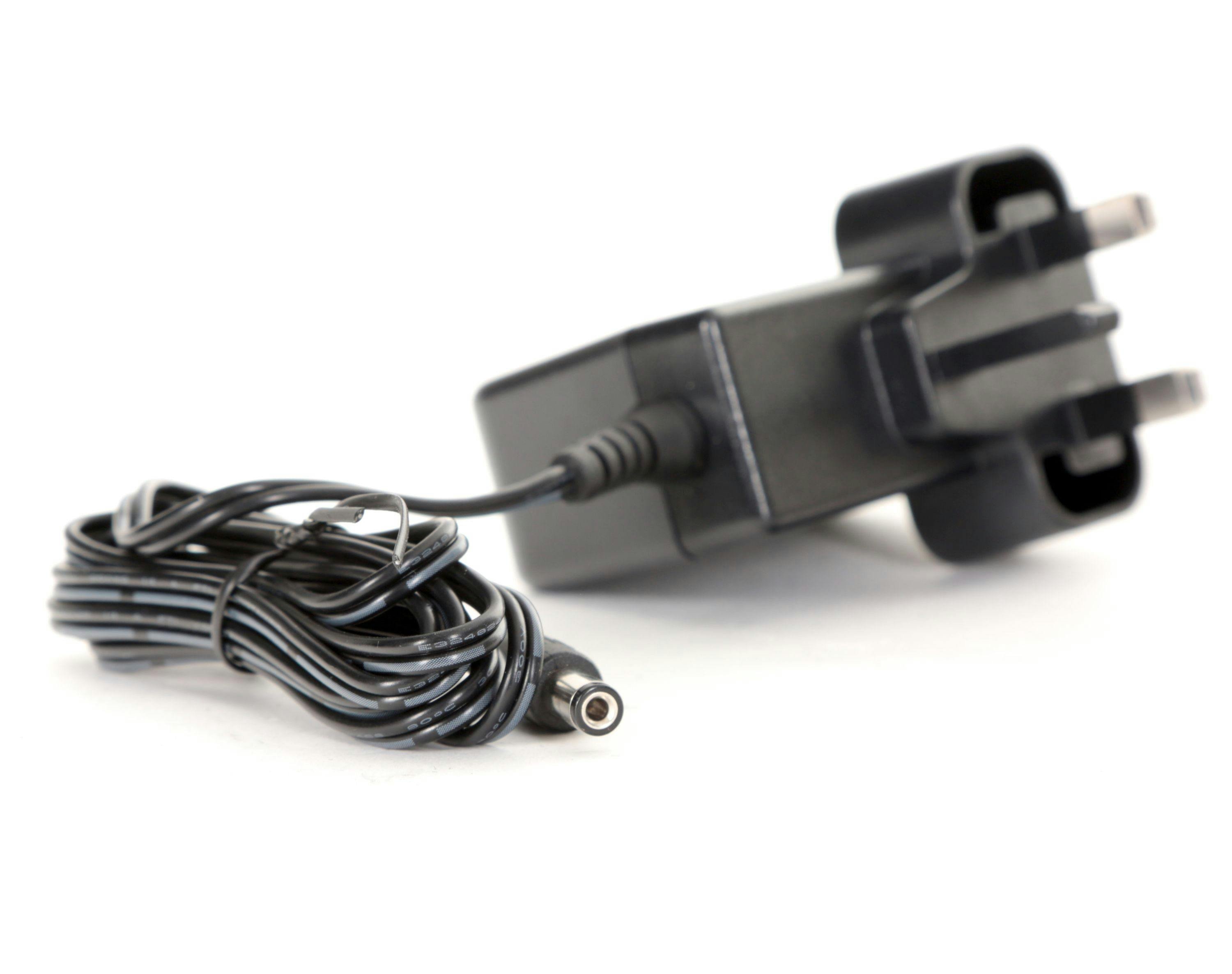 Stagg 9V 1.7 Amp DC Adapter For Guitar Effect Pedals - 382517-PSU9V1A7RUK (2).jpg