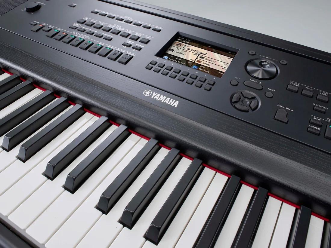 Yamaha DGX-670 Digital HOME Piano in Black - DGX670B (13).jpg