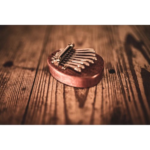 Meinl Sonic Energy Mini Kalimba C Major 8-Notes Sapele - KL8MINI_web_lifestyle_06.jpg