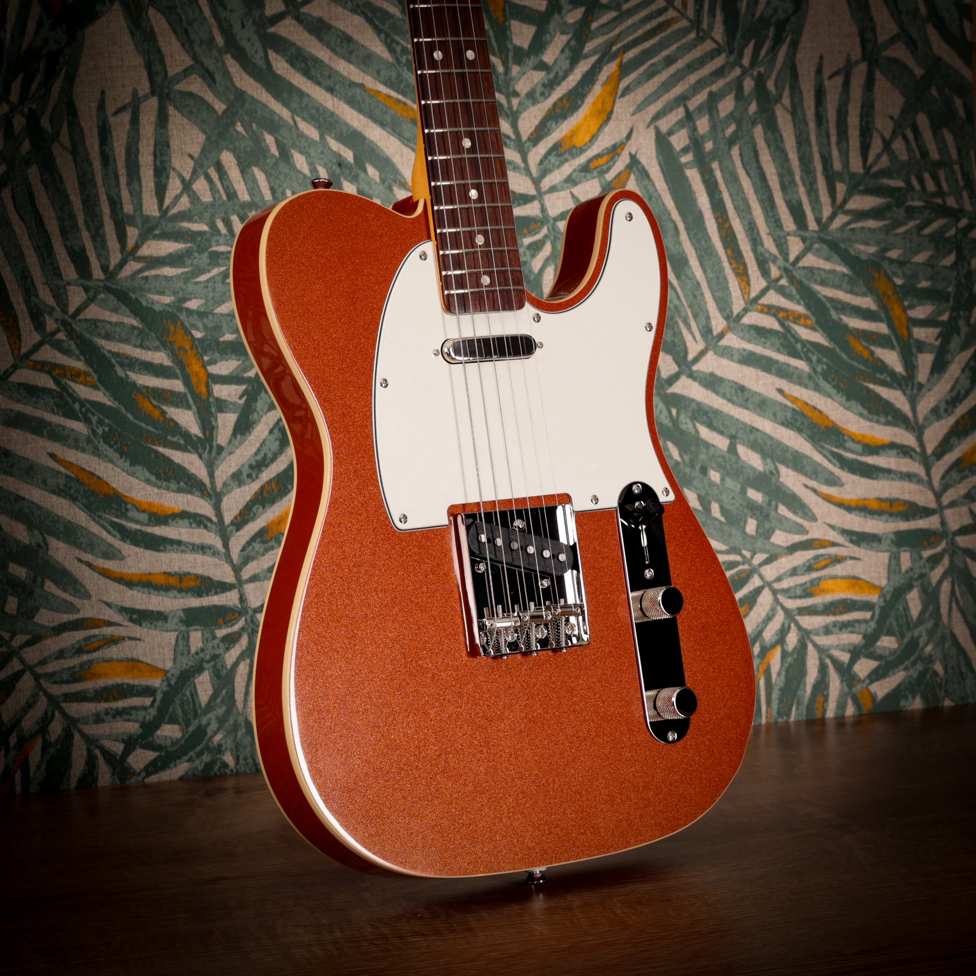 Squier FSR Classic Vibe '60s Custom Telecaster in Candy Tangerine - 0374040596   (19).jpg