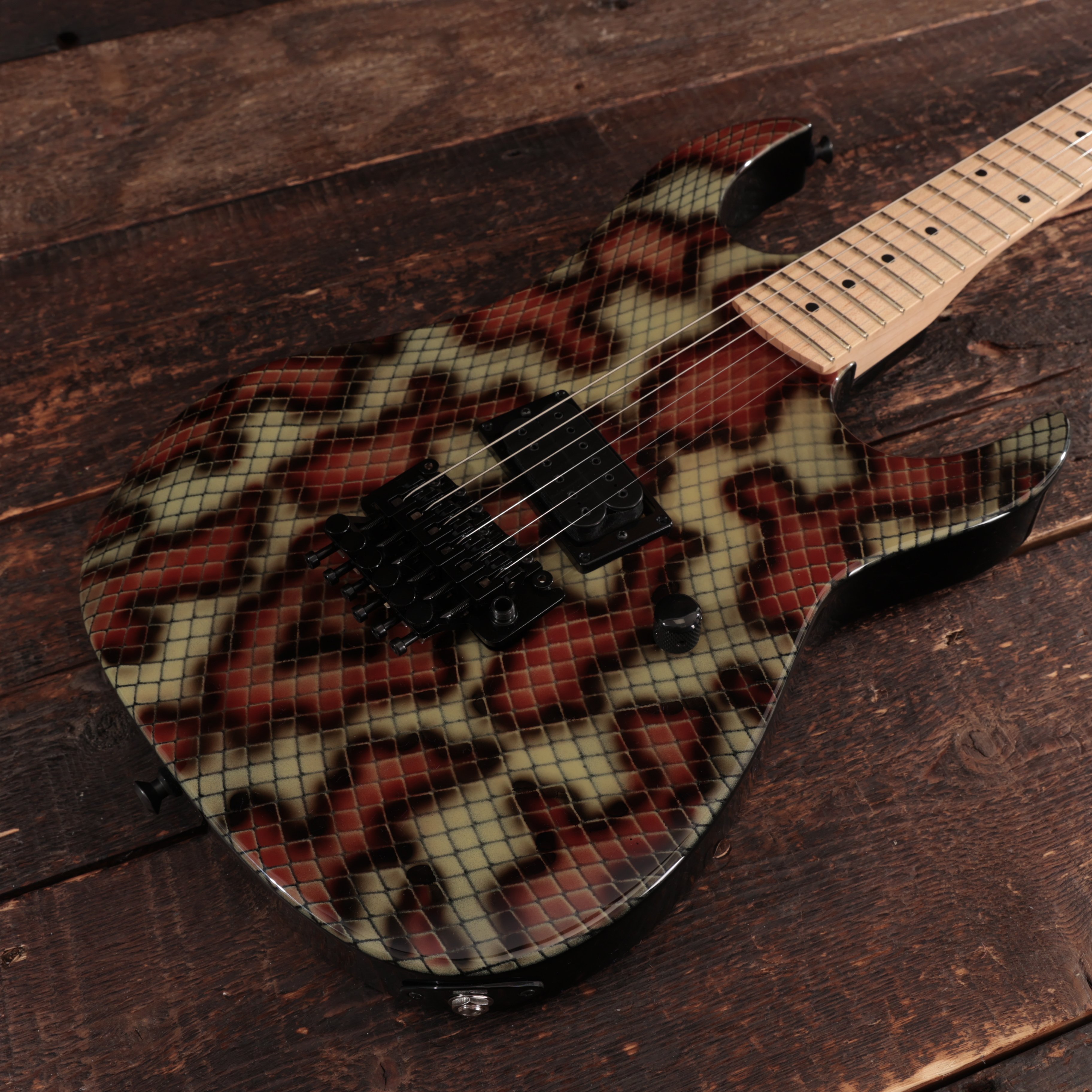 BC Rich Gunslinger Legacy USA Electric Guitar in Snakeskin - 2021646 (8).jpg