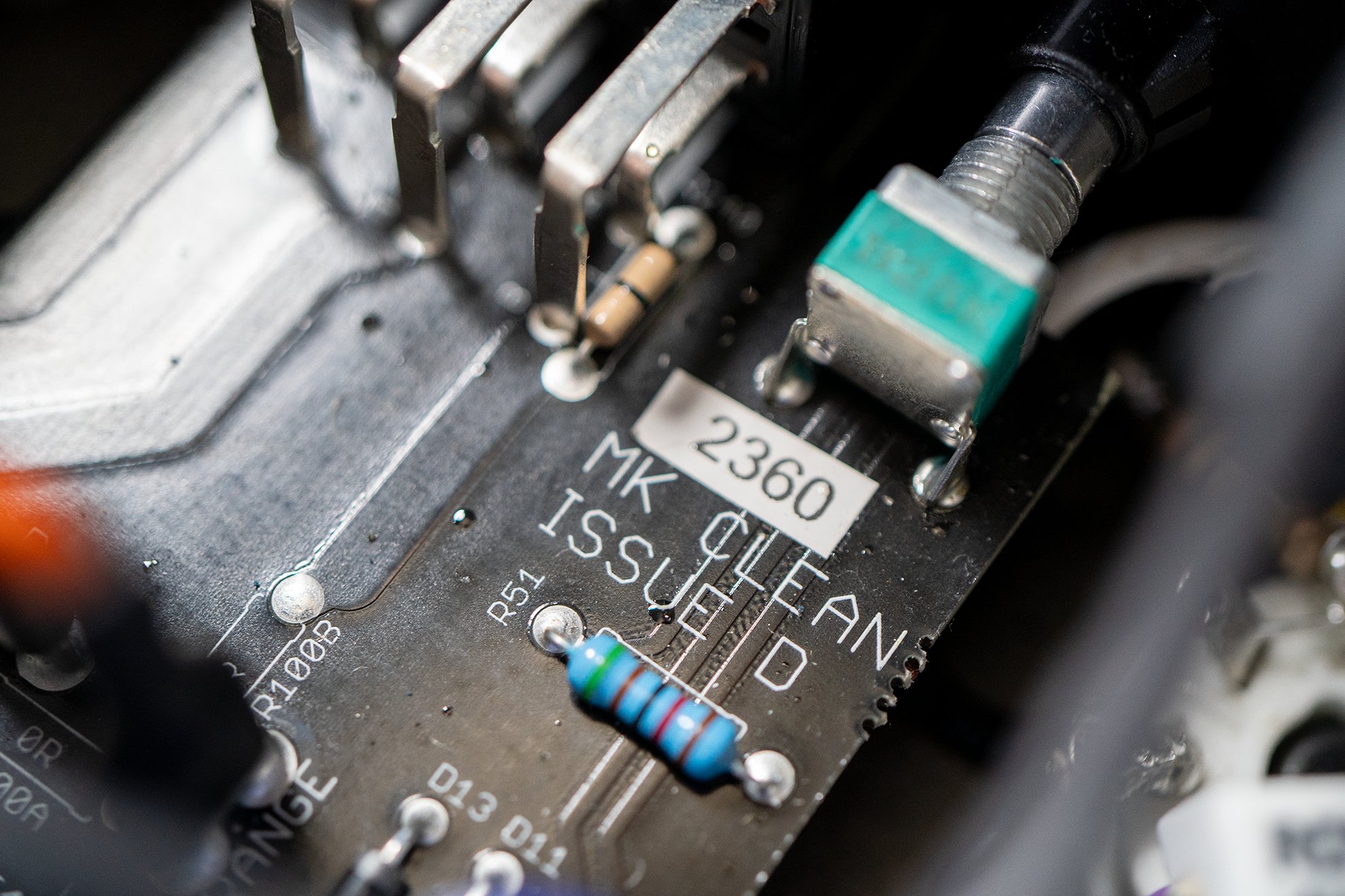 Victory MK Clean 100w Hand-Wired Valve Amp Head in Aqua - MK Clean Close Up 1 (low res).jpg