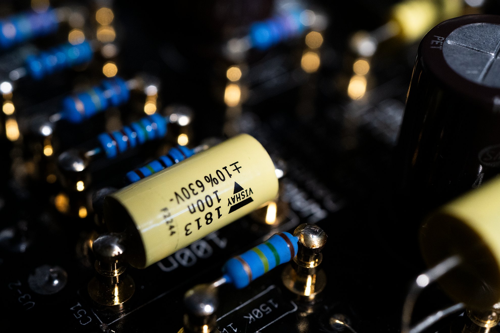 Victory MK Overdrive 100w Hand-Wired Valve Amp Head in Parrot - MK Close Up 6 (low res).jpg