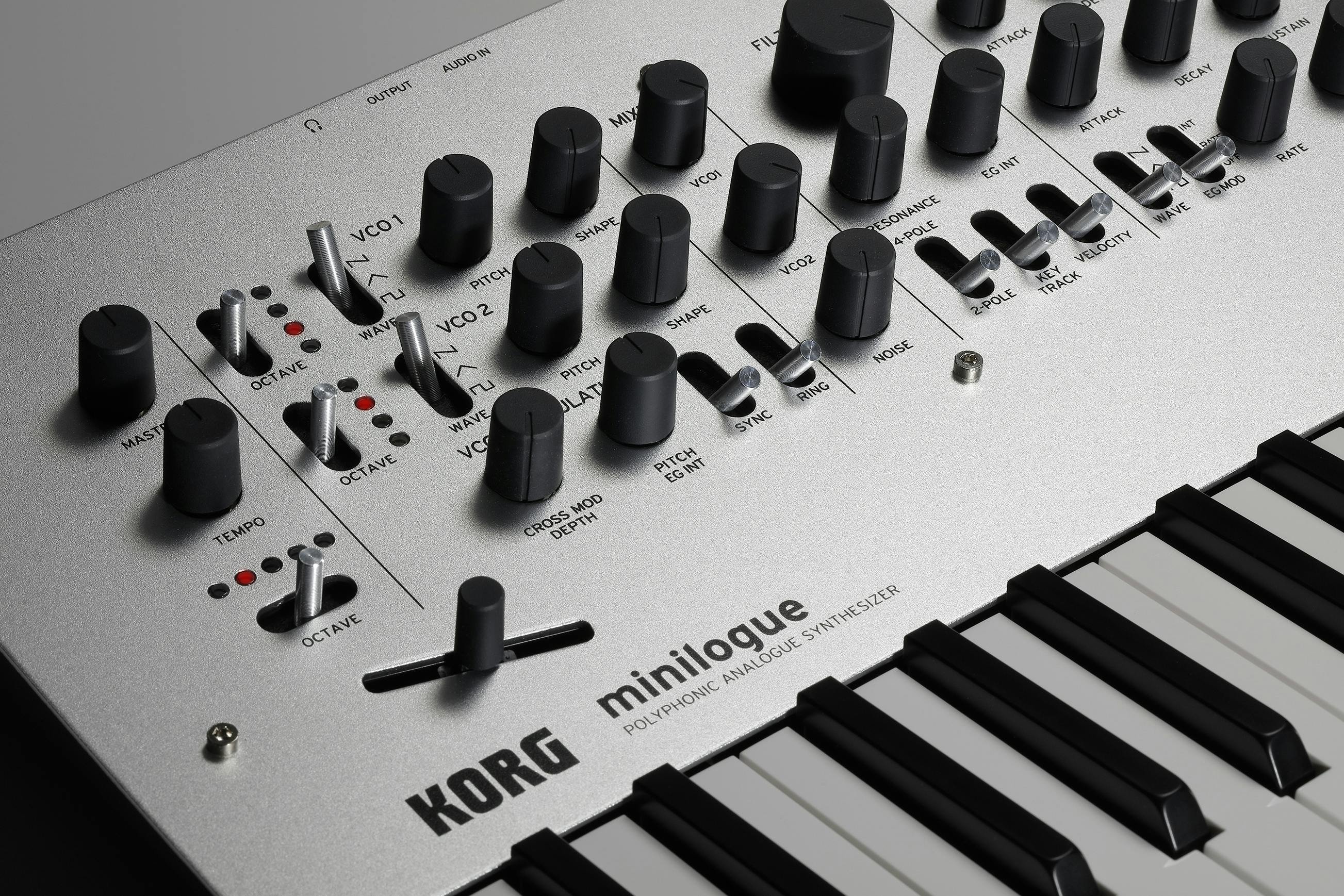 Korg Minilogue Polyphonic Analogue Synthesizer - 100309-11_minilogue_Controls.jpg