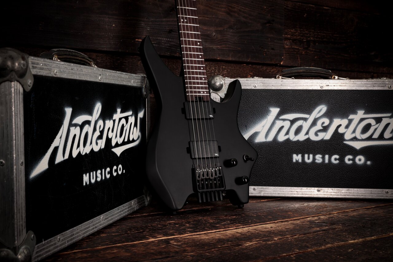 HILS NEXT HN3 Headless Electric Guitar in Satin Black - HN3SBK (6).jpg