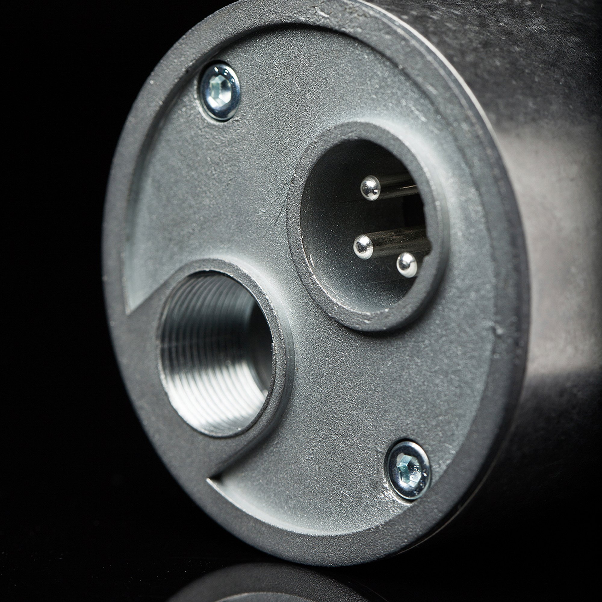 Aston Spirit Bundle with Swiftshield - 0504-ABF44-001 - End cap.jpg