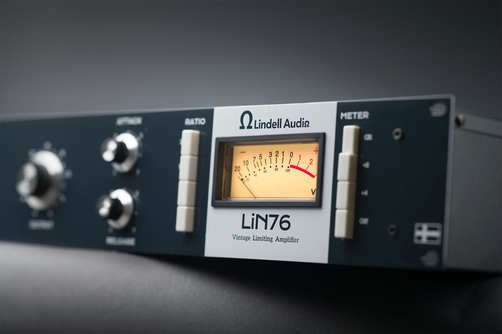 Lindell Audio LIN76 Vintage 76 style compressor 19 Inch Rack Gear - Lin76Macro1.jpg