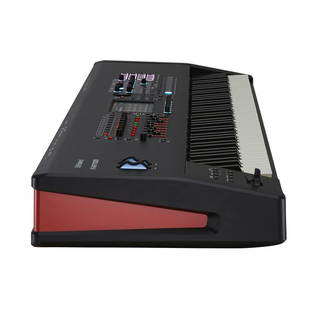 Roland FANTOM-8 synth - 352122-Roland-Fantom-8-Side-Angle.jpg
