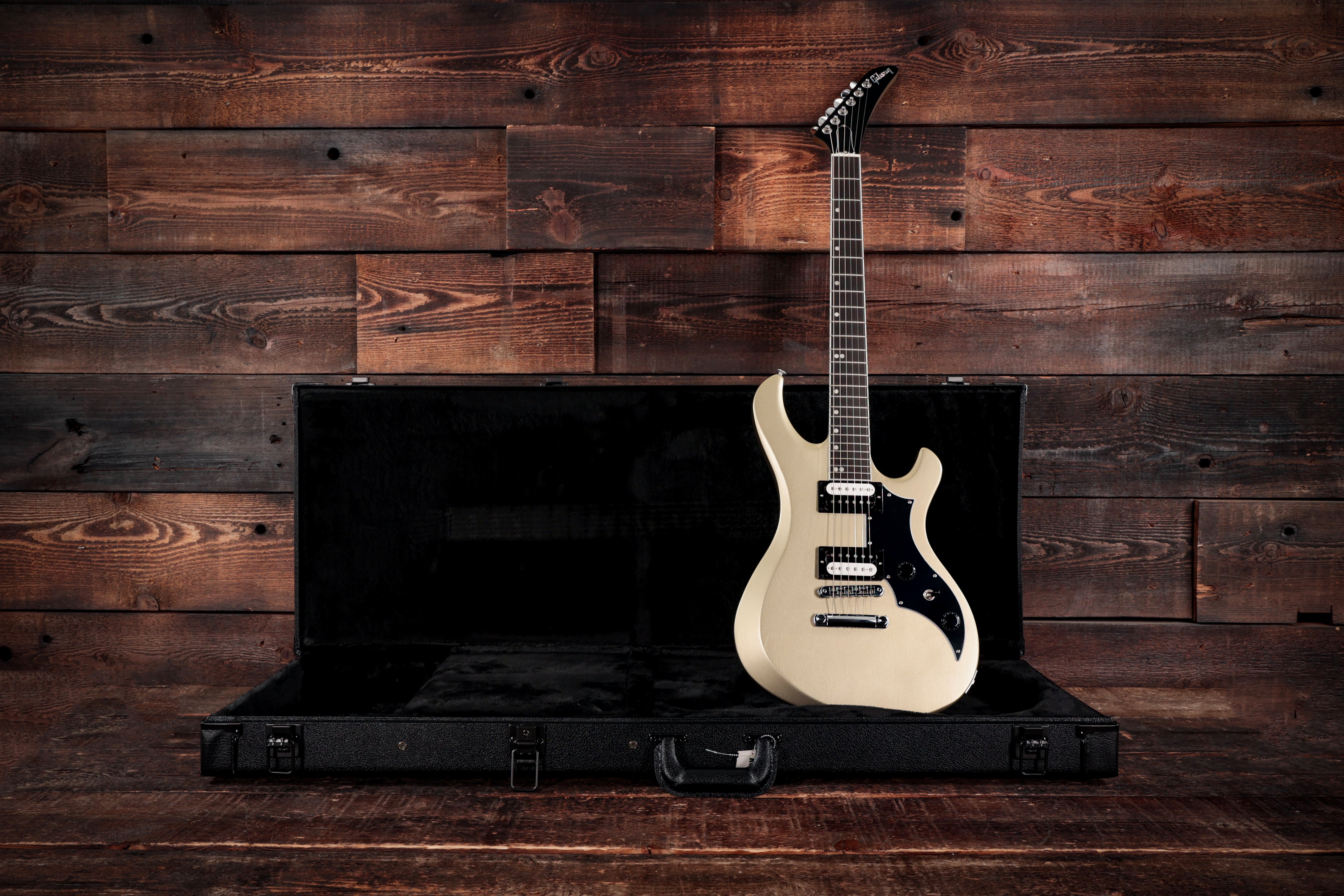 Gibson USA Victory Electric Guitar in Gold Mist Satin - VIC00ZPCH1 (20).jpg