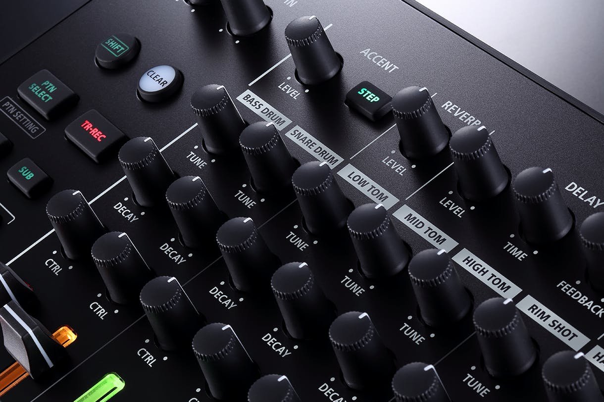 Roland TR-8S Rhythm Performer Drum Machine - 512276-1652867507437.jpg