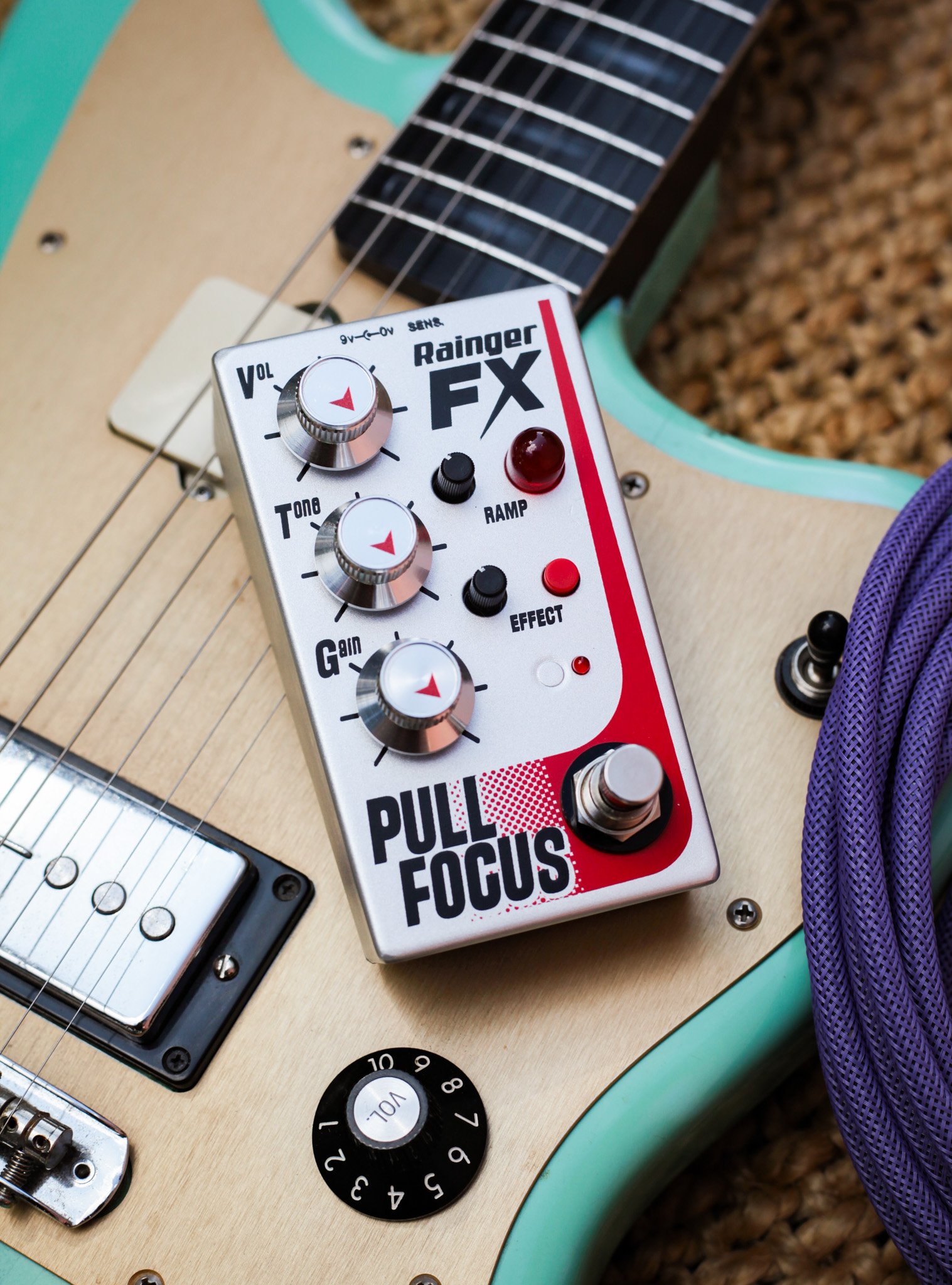 Rainger FX Pull Focus Distortion with Dynamic Reverb & Chorus Pedal - IMG_1774.jpg