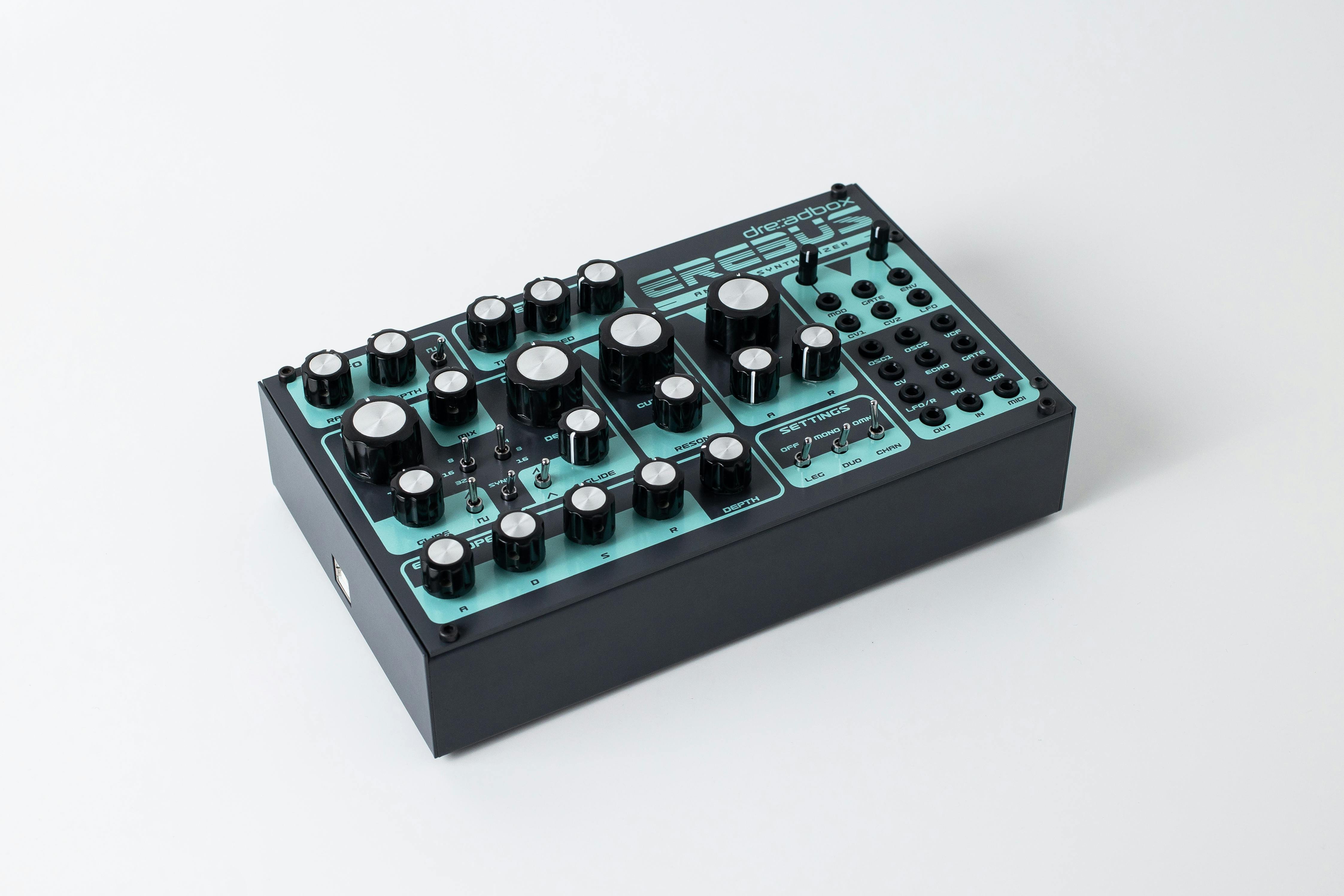Dreadbox Erebus - Analog Paraphonic Synthesizer V2 - EREBUS-dread2_07.jpg