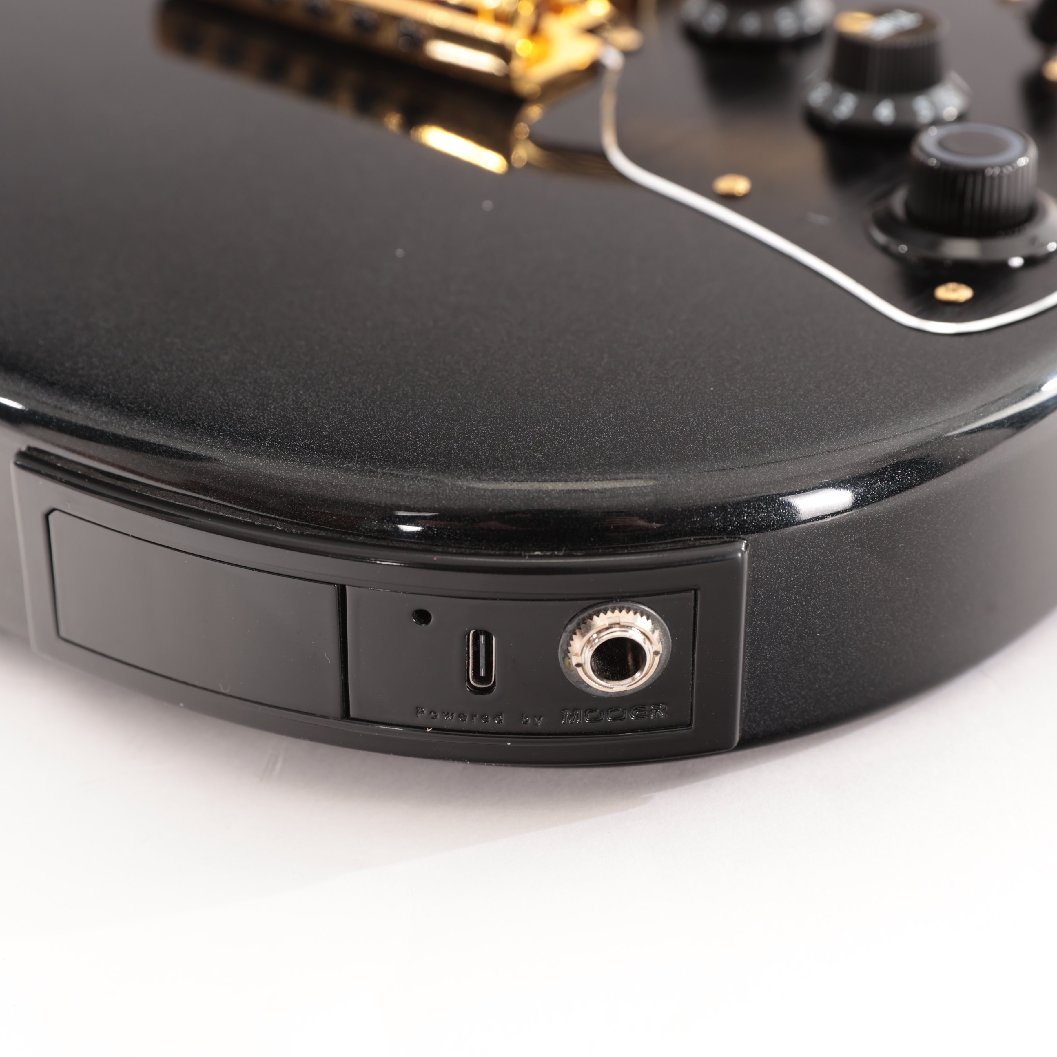 Mooer GTRS S901 Standard Intelligent Guitar In Pearl Black Roasted Maple Board - S901PB (17).jpg