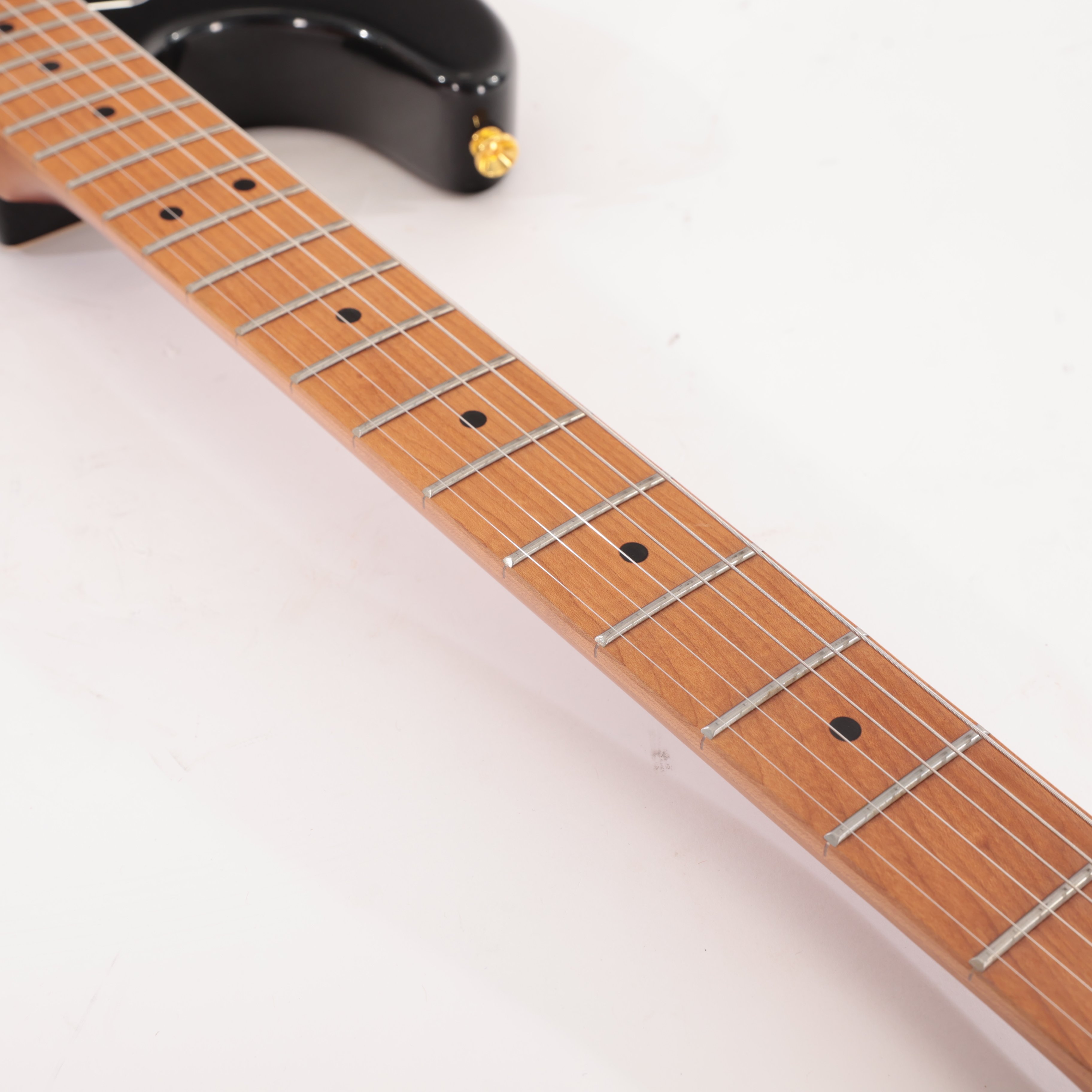 Mooer GTRS S901 Standard Intelligent Guitar In Pearl Black Roasted Maple Board - S901PB (18).jpg