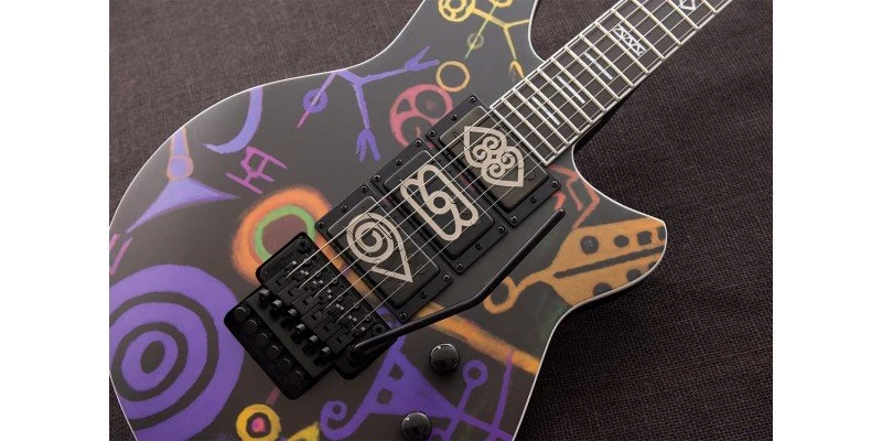 Reverend Vernon Reid Signature Totem Talisman - VR-S-TLMN-E-RAHCHC-X 4.jpg