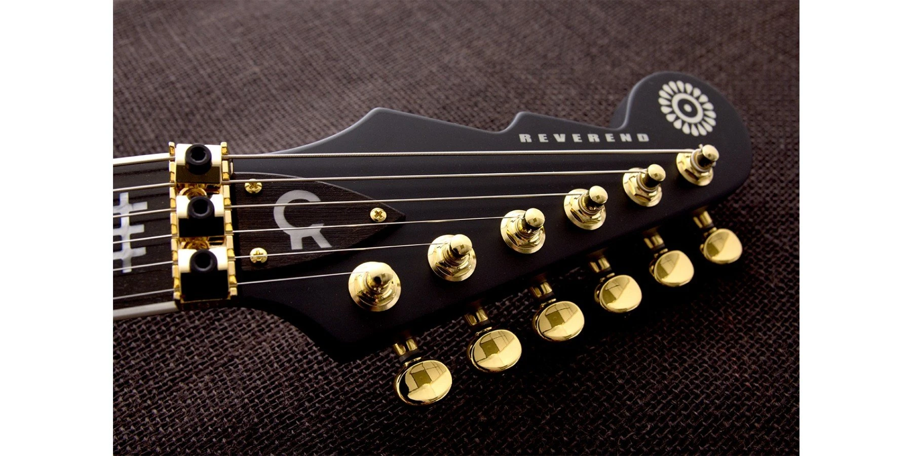 Reverend Vernon Reid Signature Totem Shaman - VR-S-SHMN-E-RAHCHC-X 7.jpg