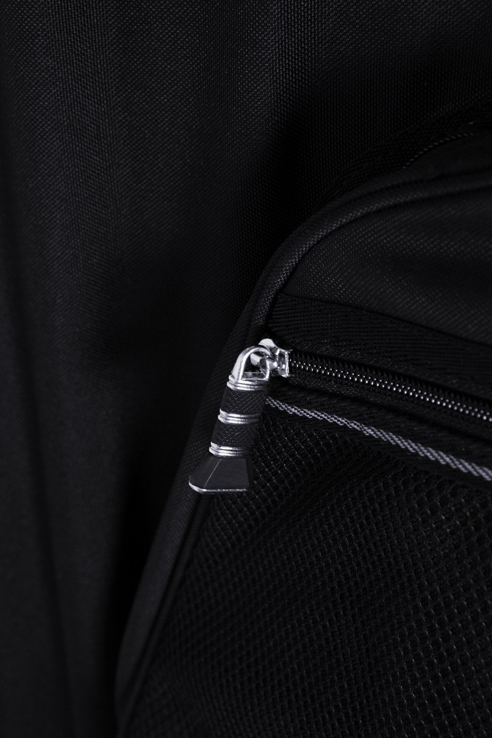 Yamaha Montage 6 Soft Case with Wheels - CSCMONTAGE6 - Zipper.jpg