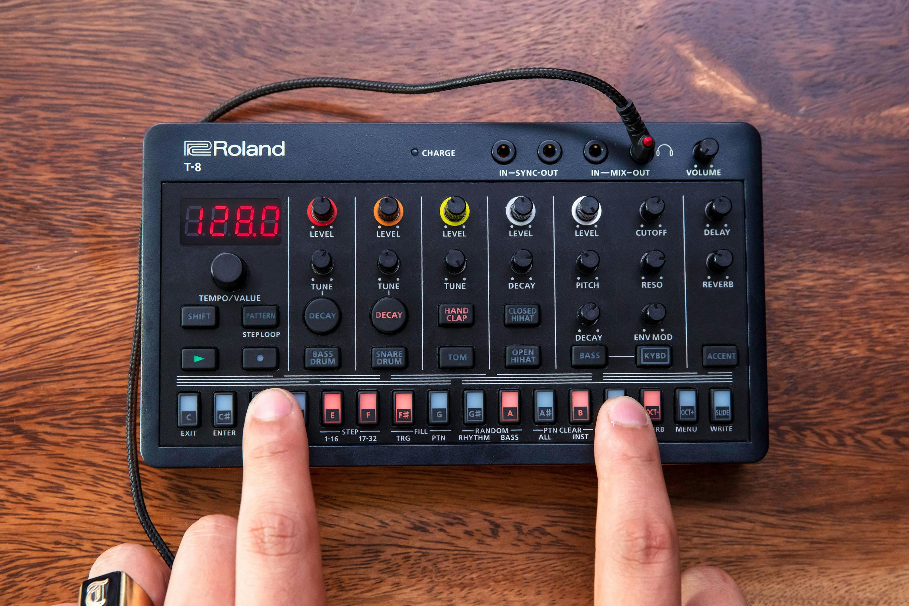 未使用 Roland AIRA Compact T-8 BEAT MACHINE Roland Aira Compact T 