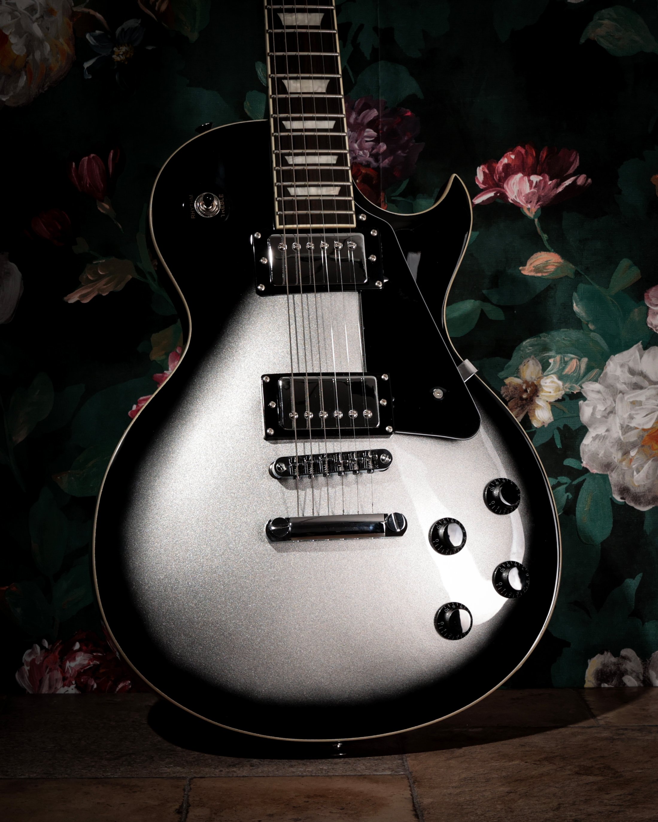 EastCoast L1 Electric Guitar in Silverburst - EC-L1-SLV  (3).jpg