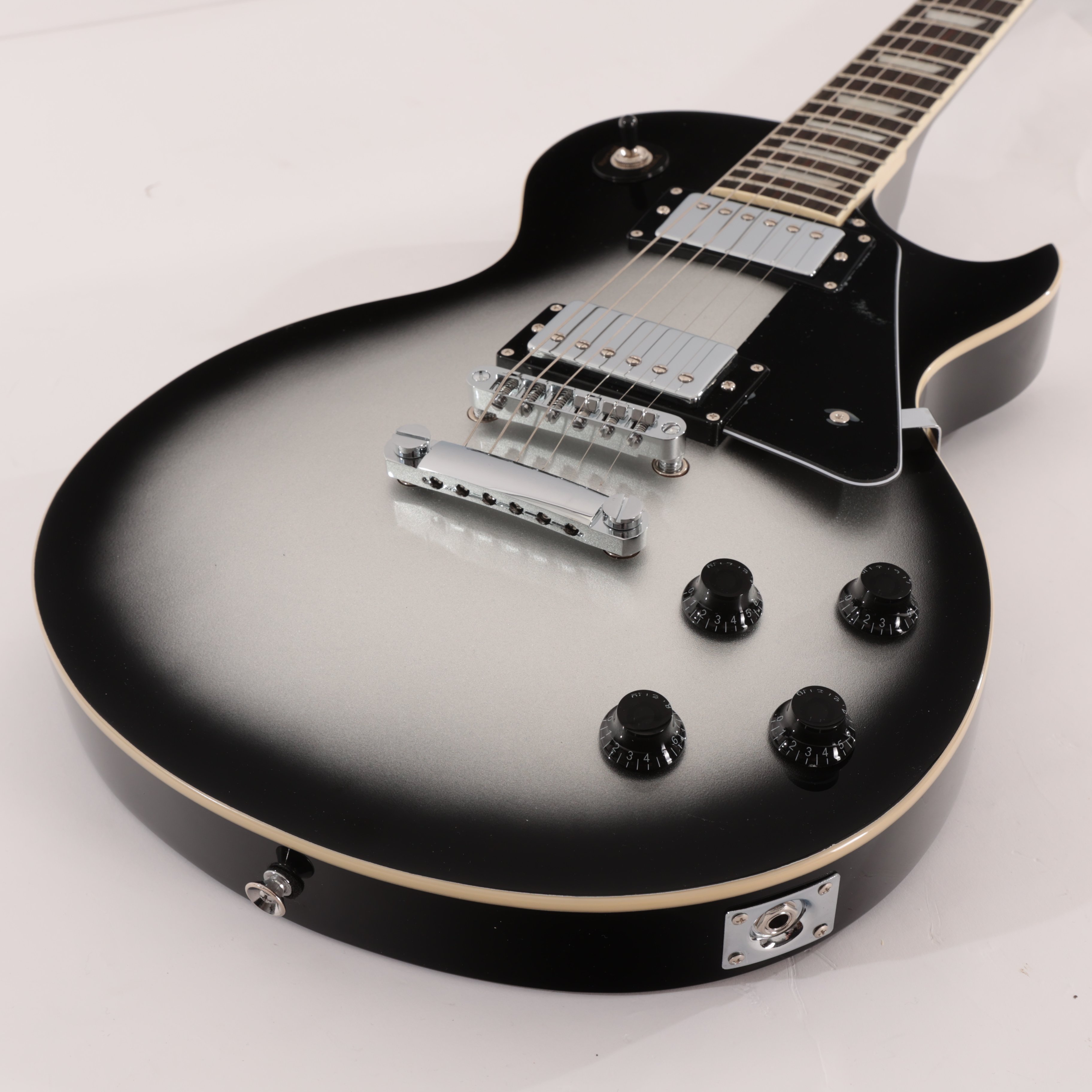 EastCoast L1 Electric Guitar in Silverburst - EC-L1-SLV (5).jpg