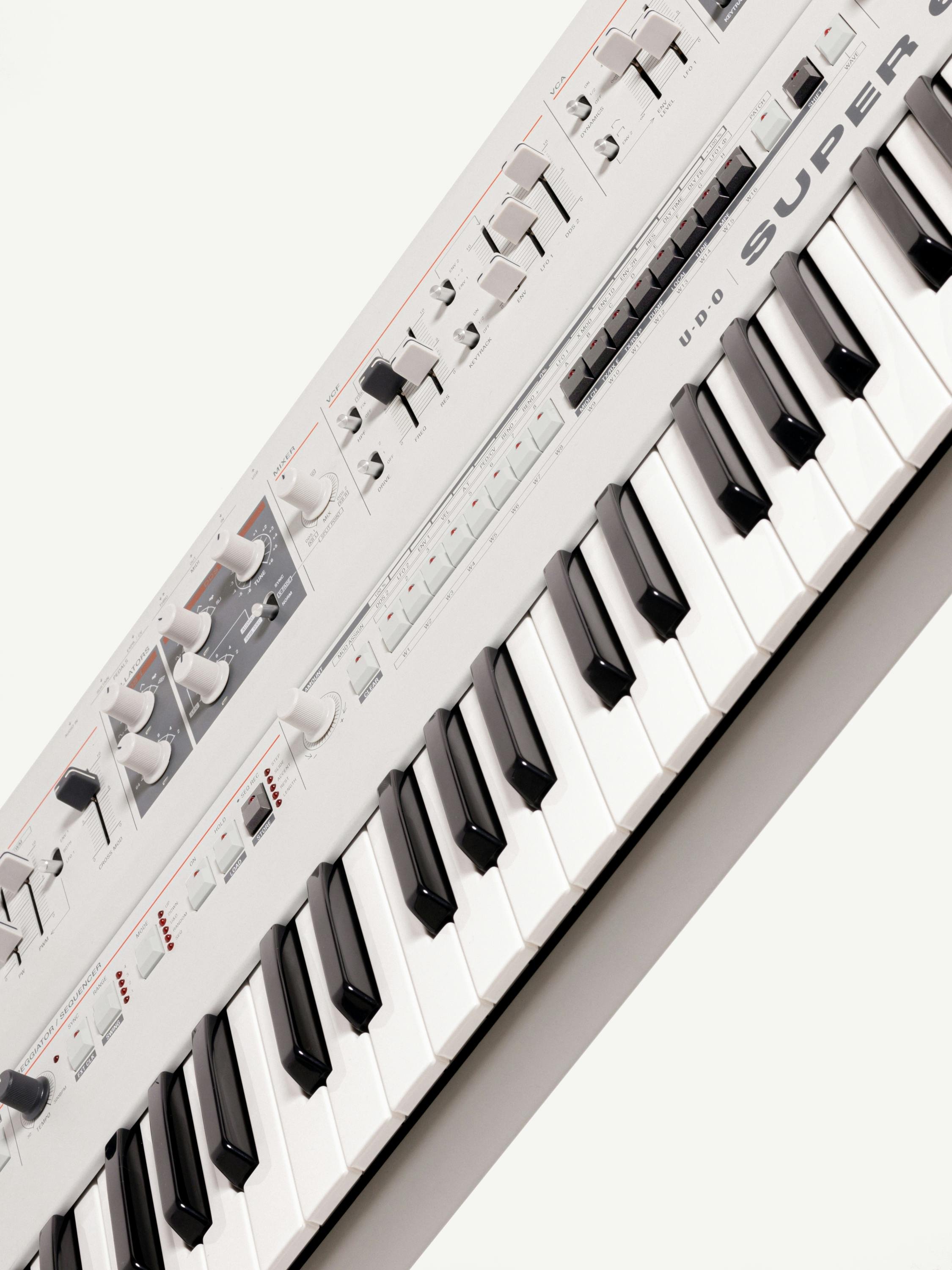 UDO Super 6 - 12 Voice Binaural Analogue Hybrid Synthesizer in Black - UDOSUPER6-WH-UDO_Super_6_Binaural_Analogue_Synth_Close_Up_2.jpg