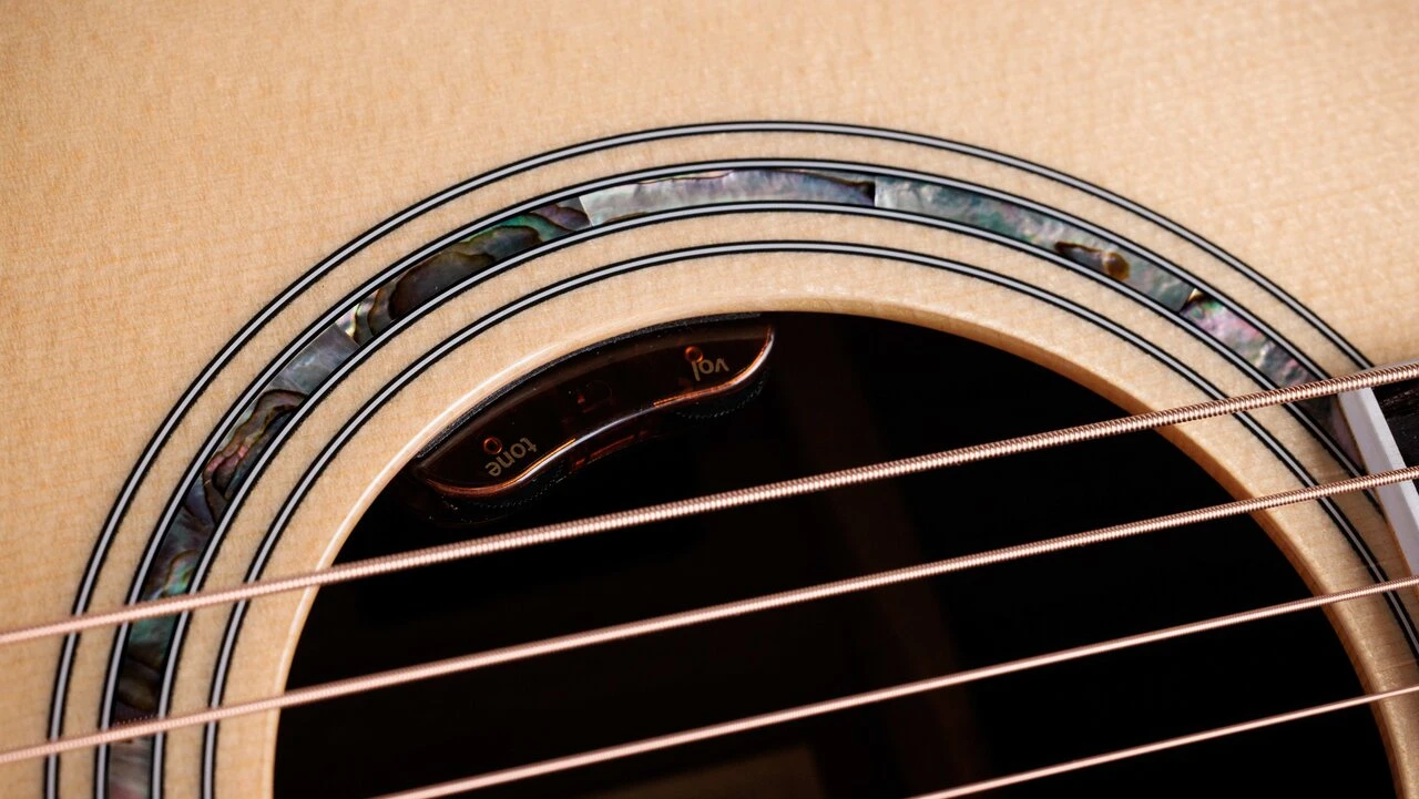 Taylor Legacy Collection 810E Electro Acoustic Guitar in Natural - L-810E (19).jpg
