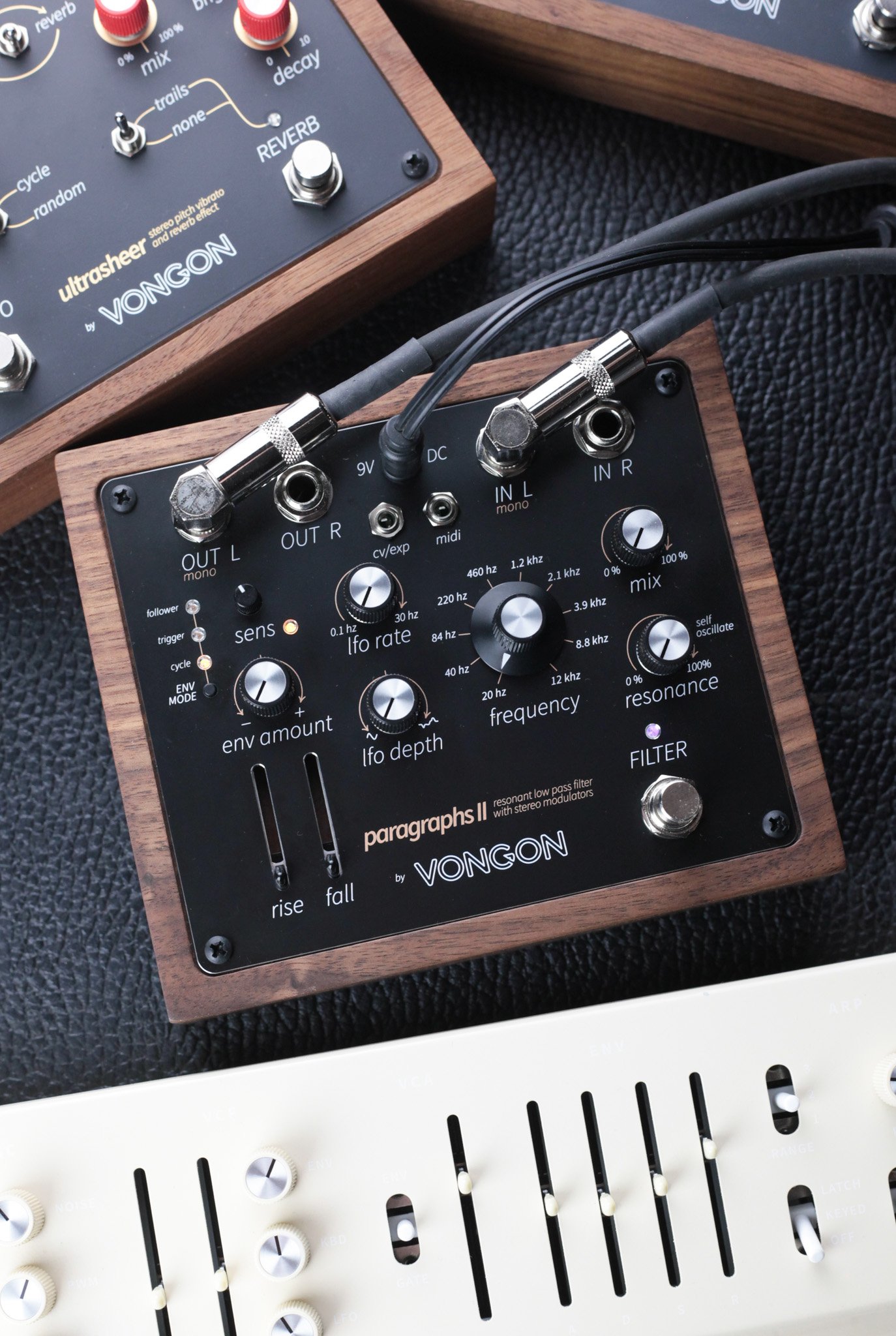 Vongon Paragraphs II Resonant Low Pass Filter Wave Form Generator - IMG_2091.jpg