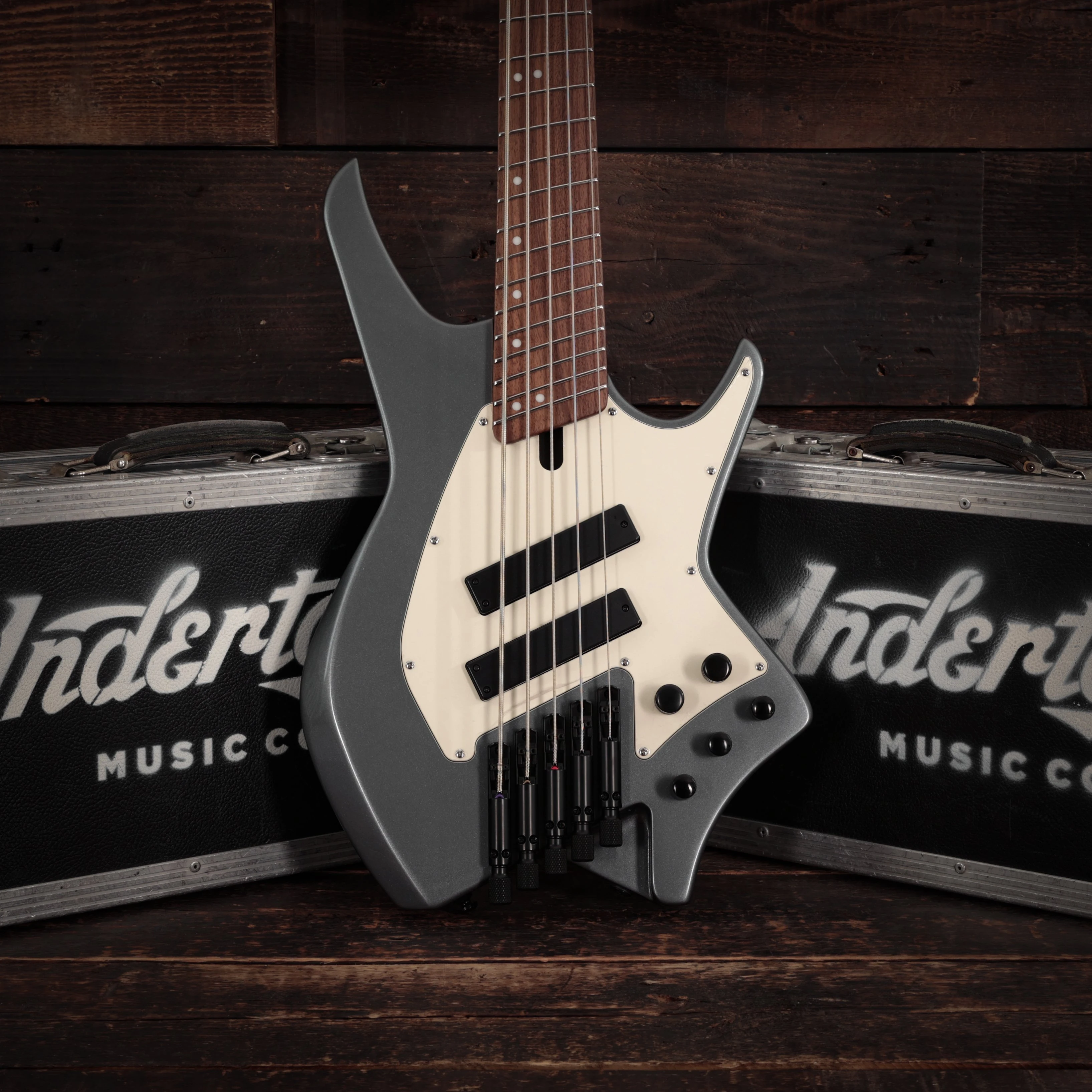 HILS NEXT HNB5 5-String Bass Guitar in Gloss Gunmetal Grey with Fanned Frets - HNB5G-NS-GMG   (9).jpg