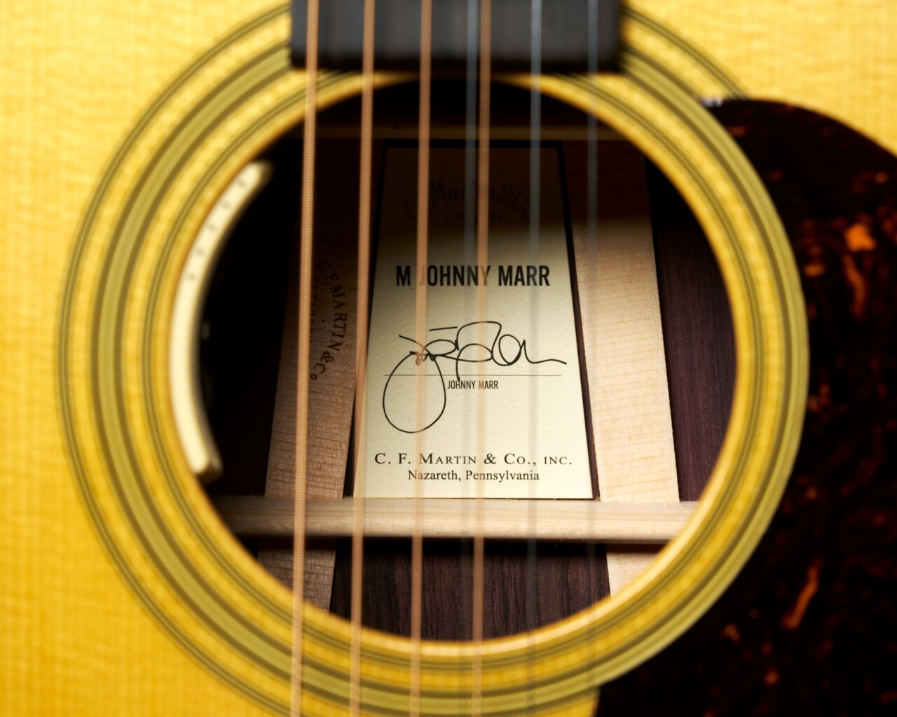 Martin M-7 Johnny Marr - M-7 Johnny Marr Guitar_Glam Detail 6.jpg