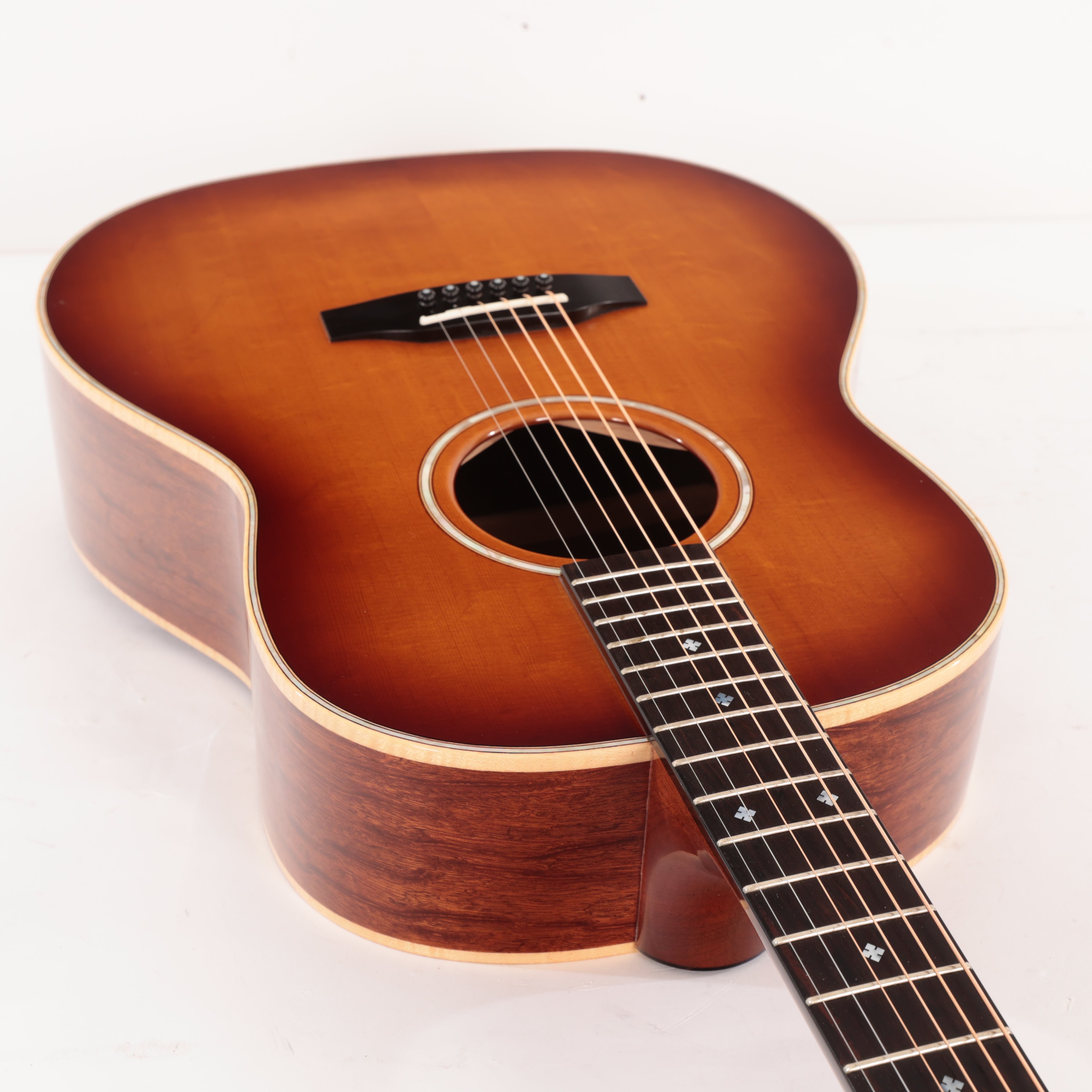 Second Hand Avalon D300 Americana Series Acoustic In Sunburst 1269 - SH-114-1269 (11).jpg