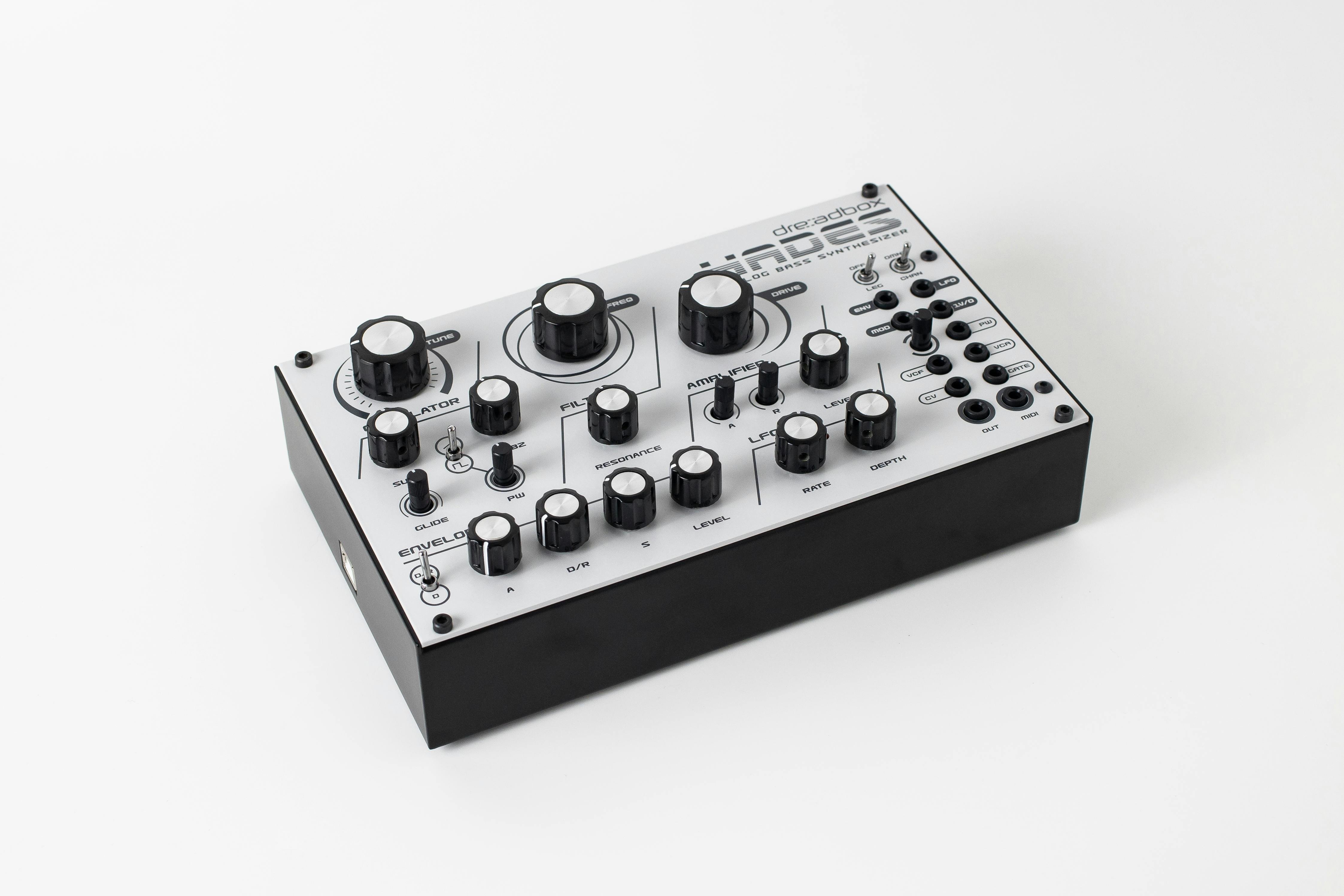 Dreadbox Hades - Analog Bass Synthesizer - HADES-dread2_02.jpg