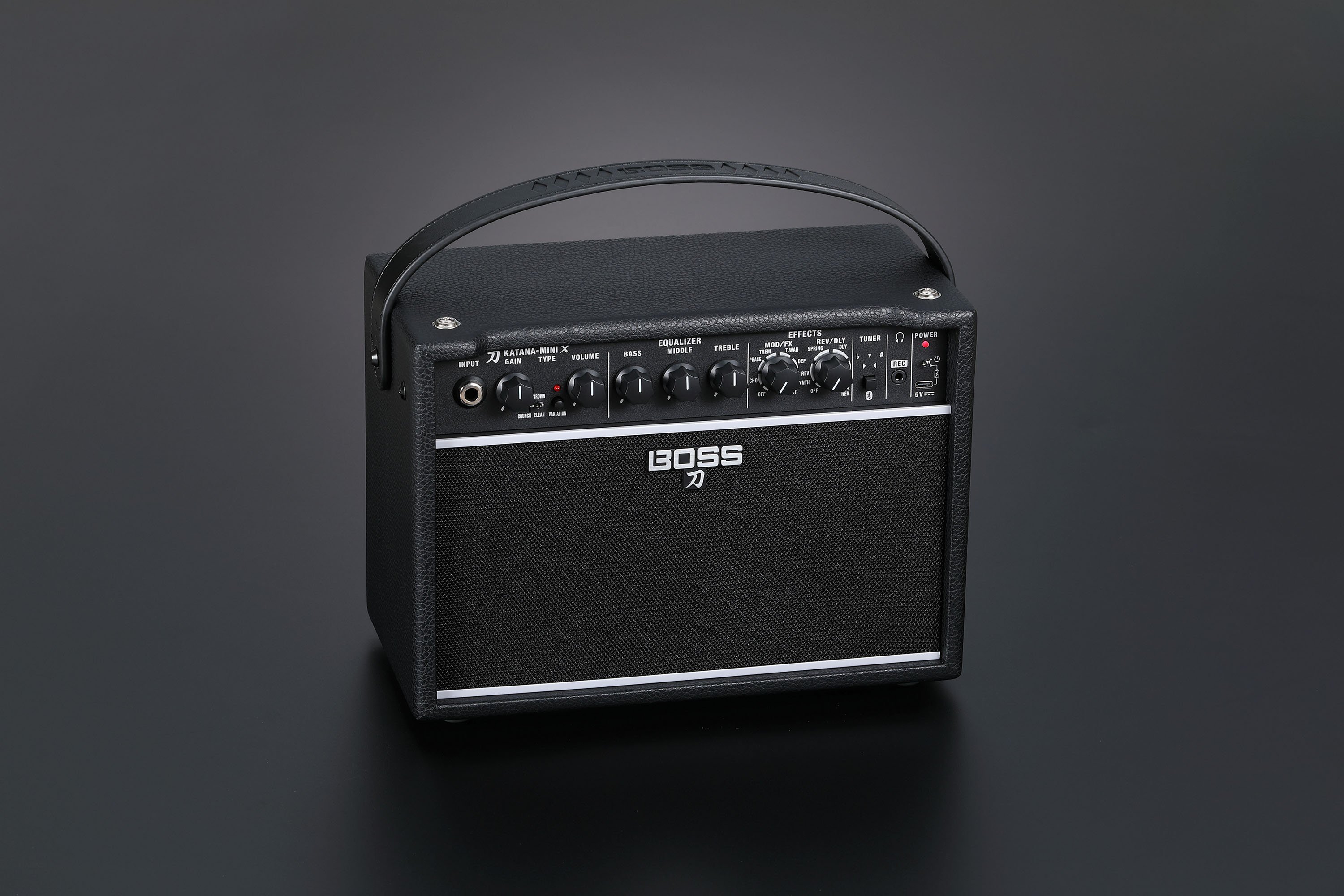 Boss Katana Mini X 10W Compact Guitar Amplifier - KTN-MINI X_angle2.jpg