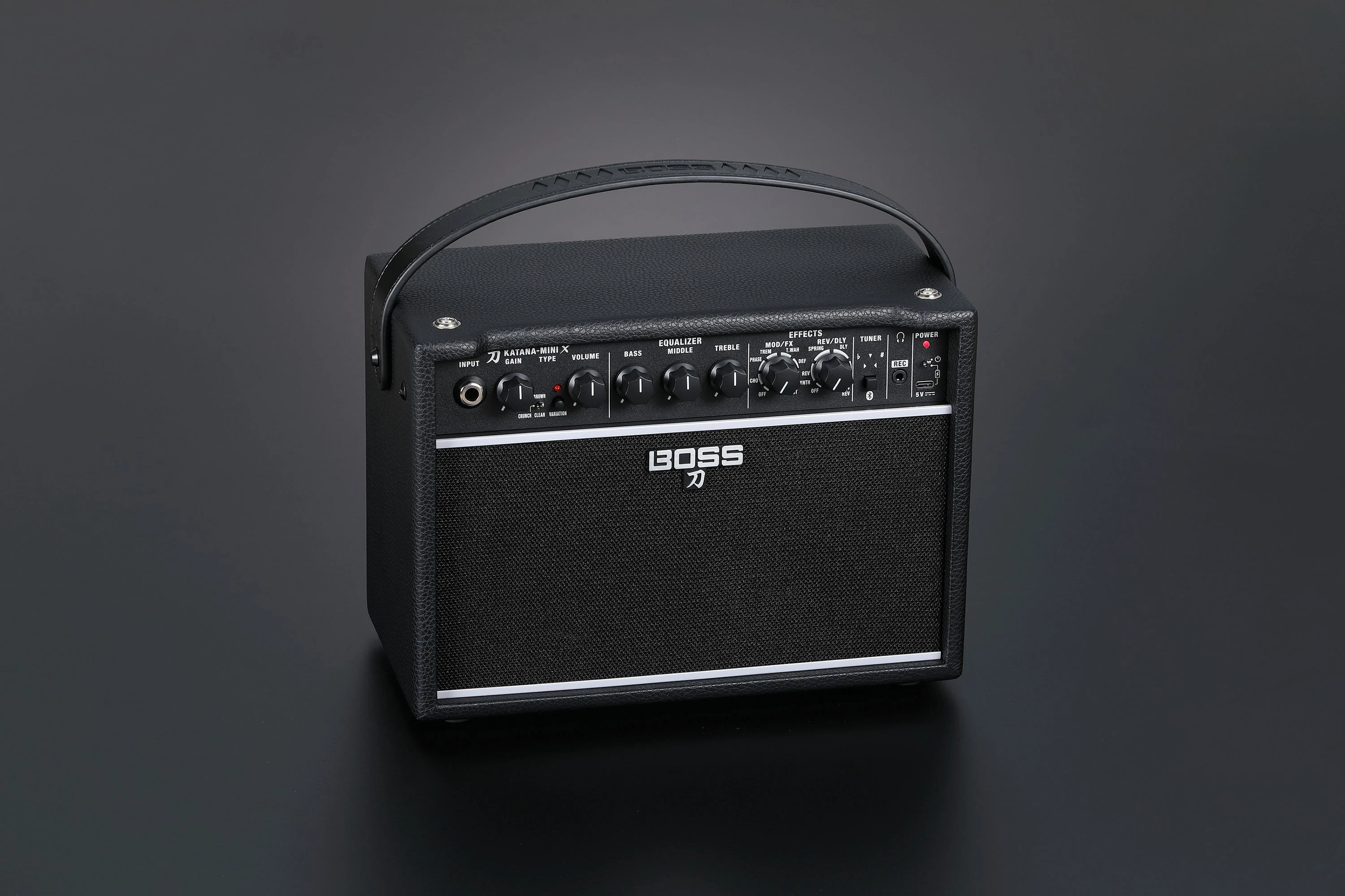 Boss Katana Mini X 10W Compact Guitar Amplifier - KTN-MINI X_angle2.jpg
