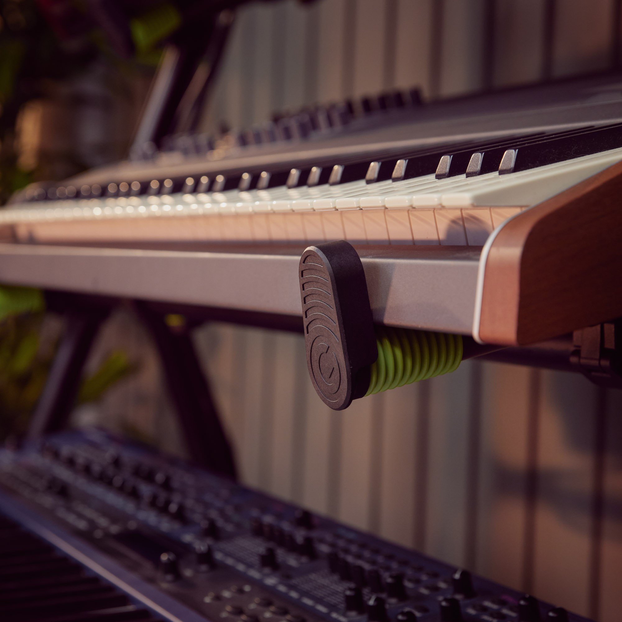 Gravity Multi Keyboard Stand - GKSMKS01B (27).jpg