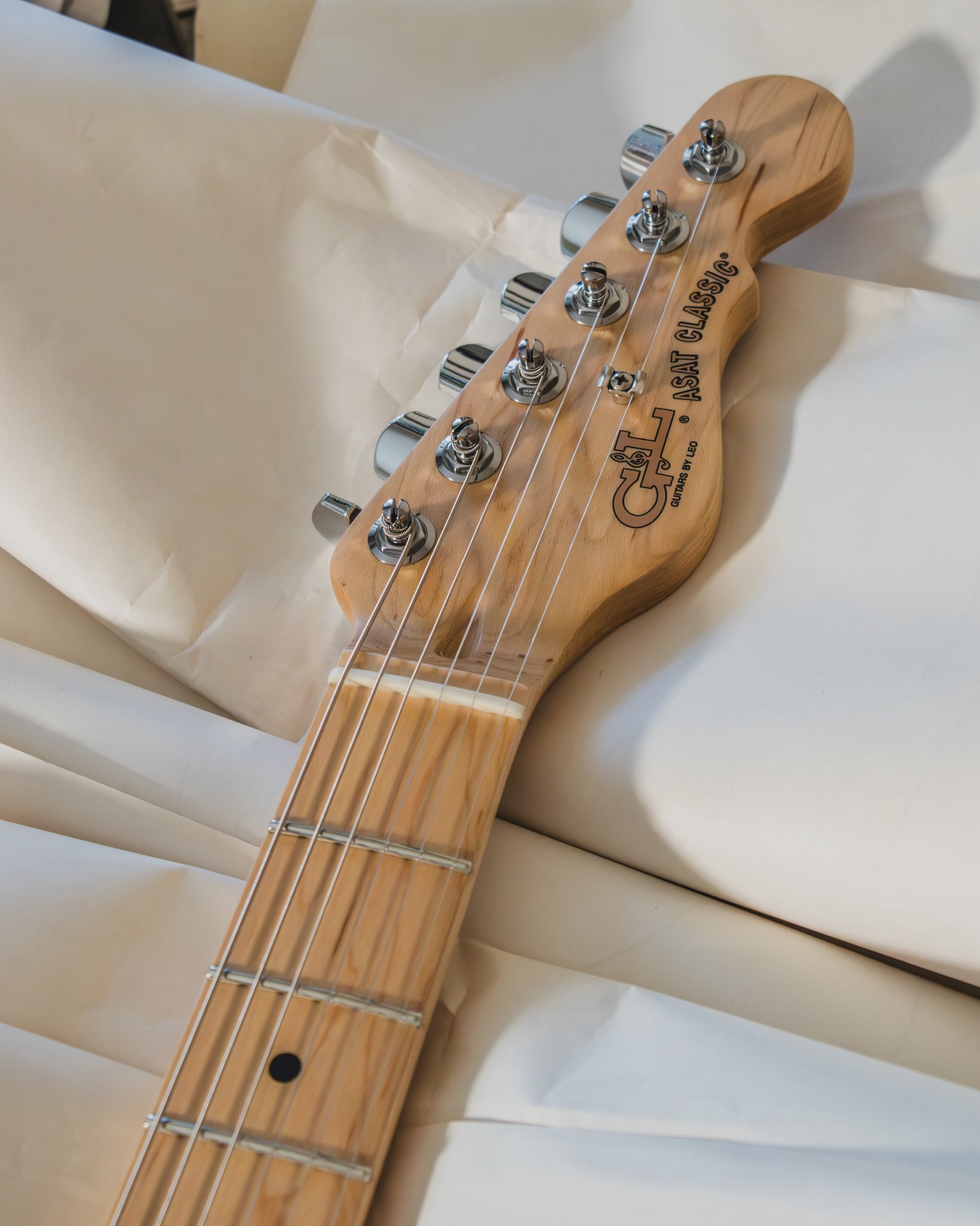 G&L USA Summer Series Limited Edition ASAT Classic Thinline Semi-Hollow in Surf Green - IMG_5077-Enhanced-NR.jpg