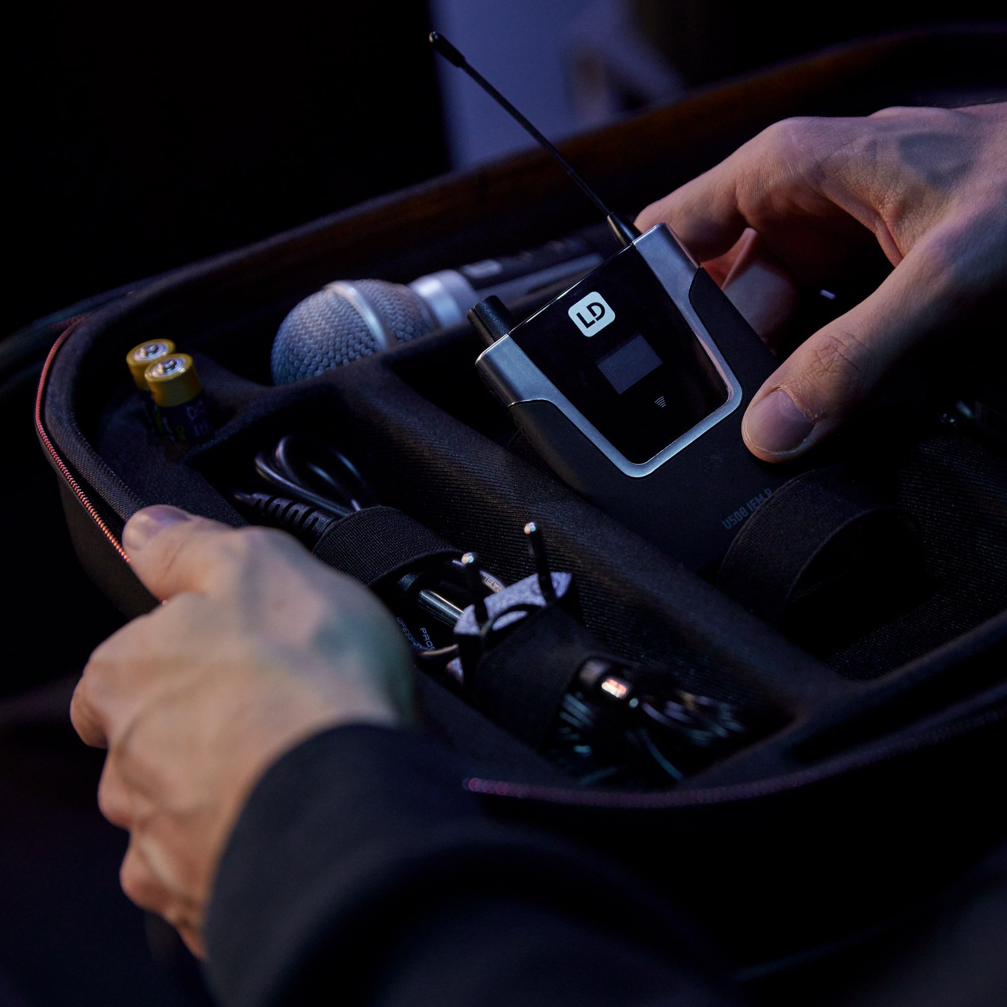 LD Systems Bag for wireless microphones,in-ear monitors & accessories - LDUBAG (15).jpg