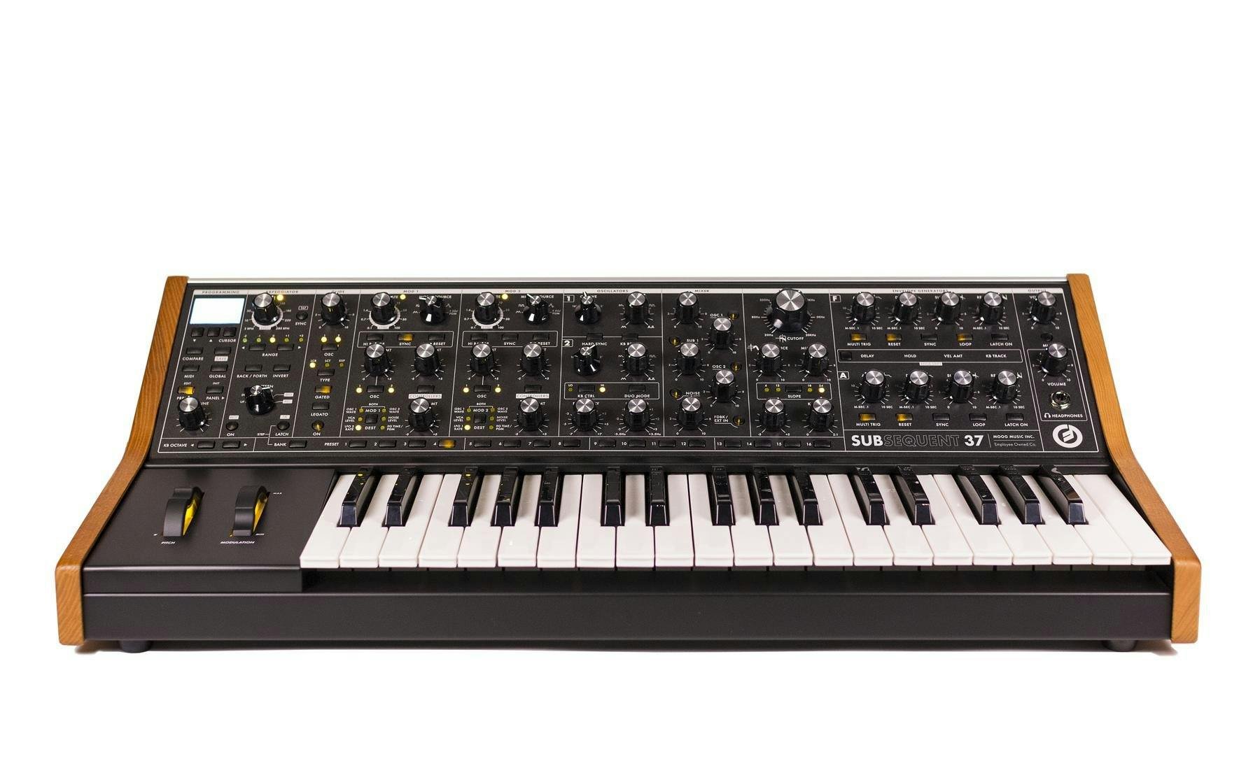 Moog Subsequent 37 Paraphonic Analog Desktop Synth - Andertons 