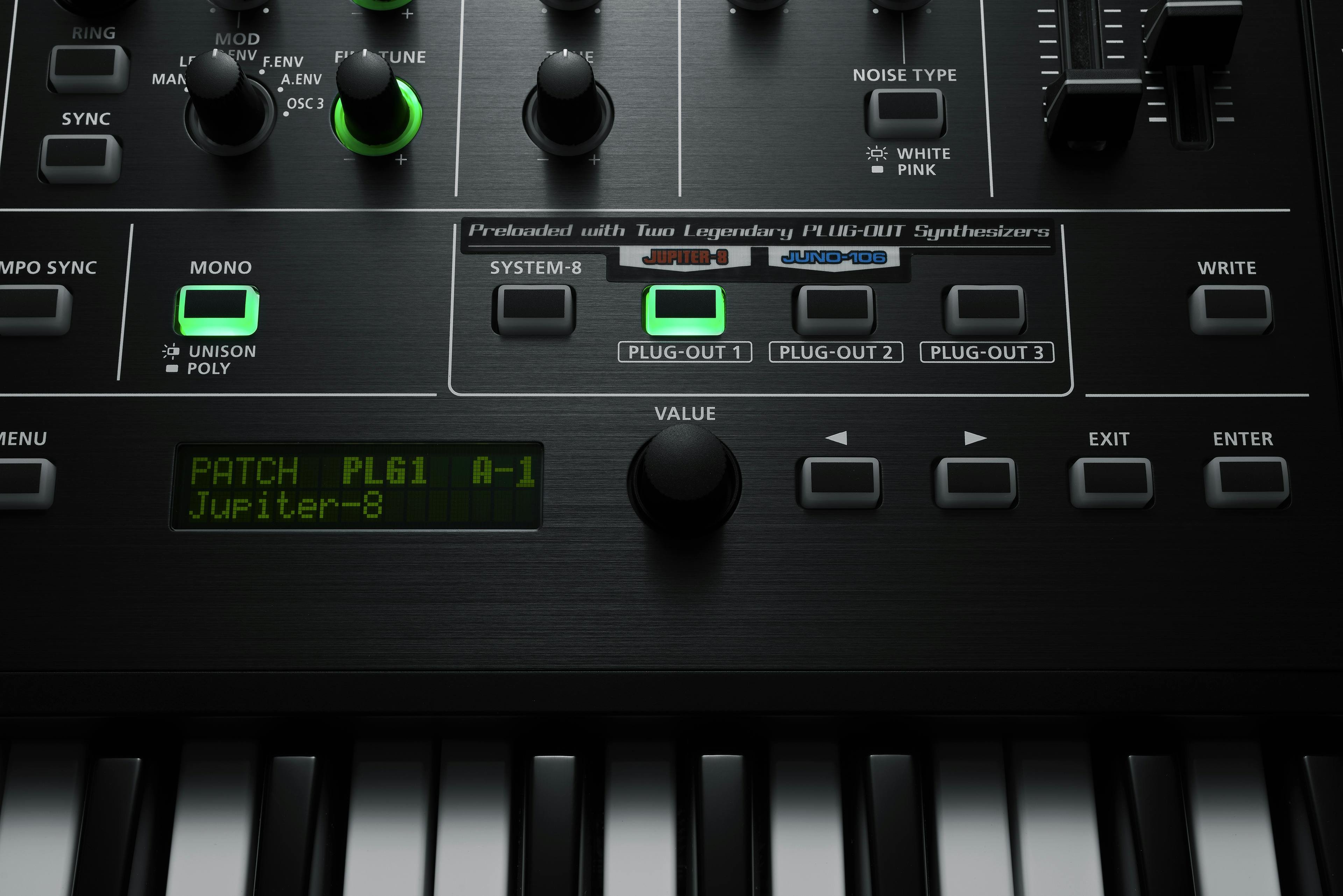 Roland SYSTEM 8 - Plug Out Synthesizer - 120720-SYSTEM-8_IMG3_IN.jpg