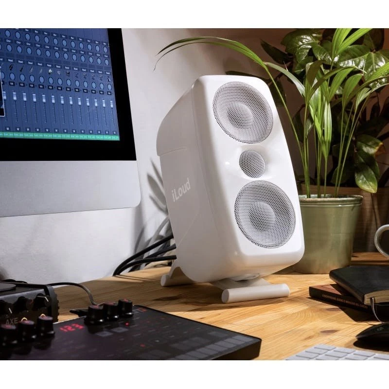 B Stock : IK Multimedia iLoud MTM Reference Studio Monitor in White (Each) 0002 - 398663-IK-Multimedia-iLoud-White-Lifestyle.jpg